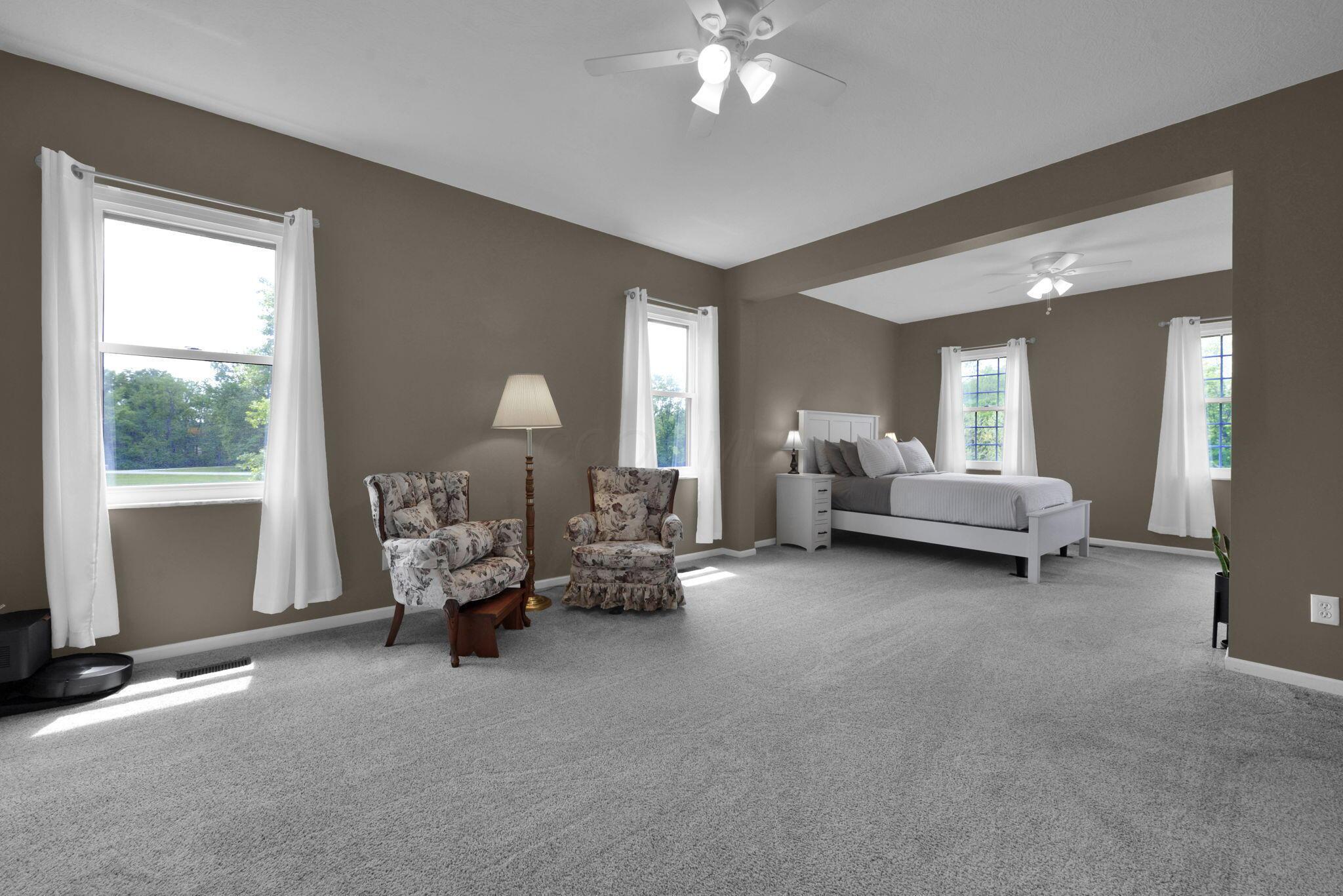 300 Waters Edge Drive Property Photo 17