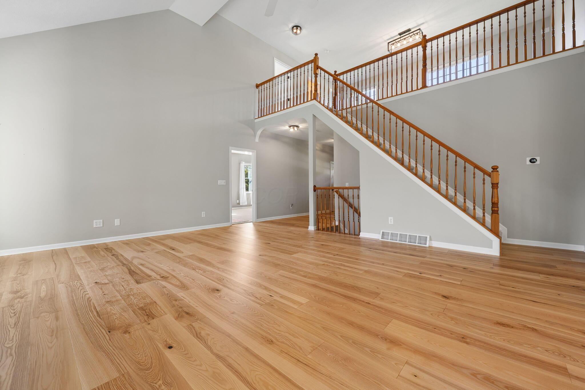 300 Waters Edge Drive Property Photo 6