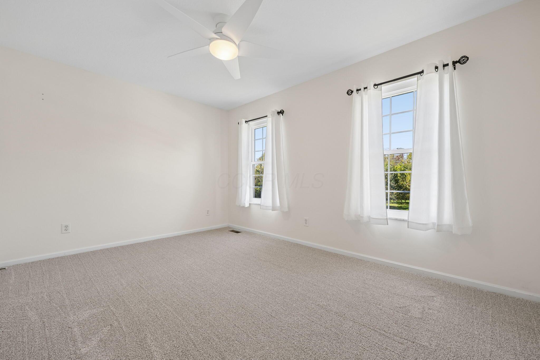 300 Waters Edge Drive Property Photo 22