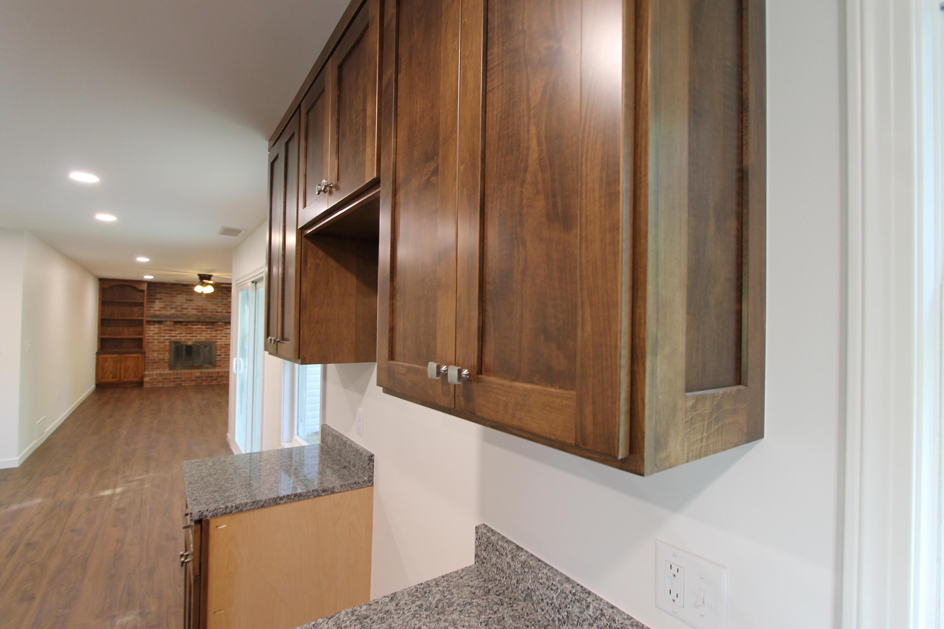 11517 Kenyon Road Property Photo 6