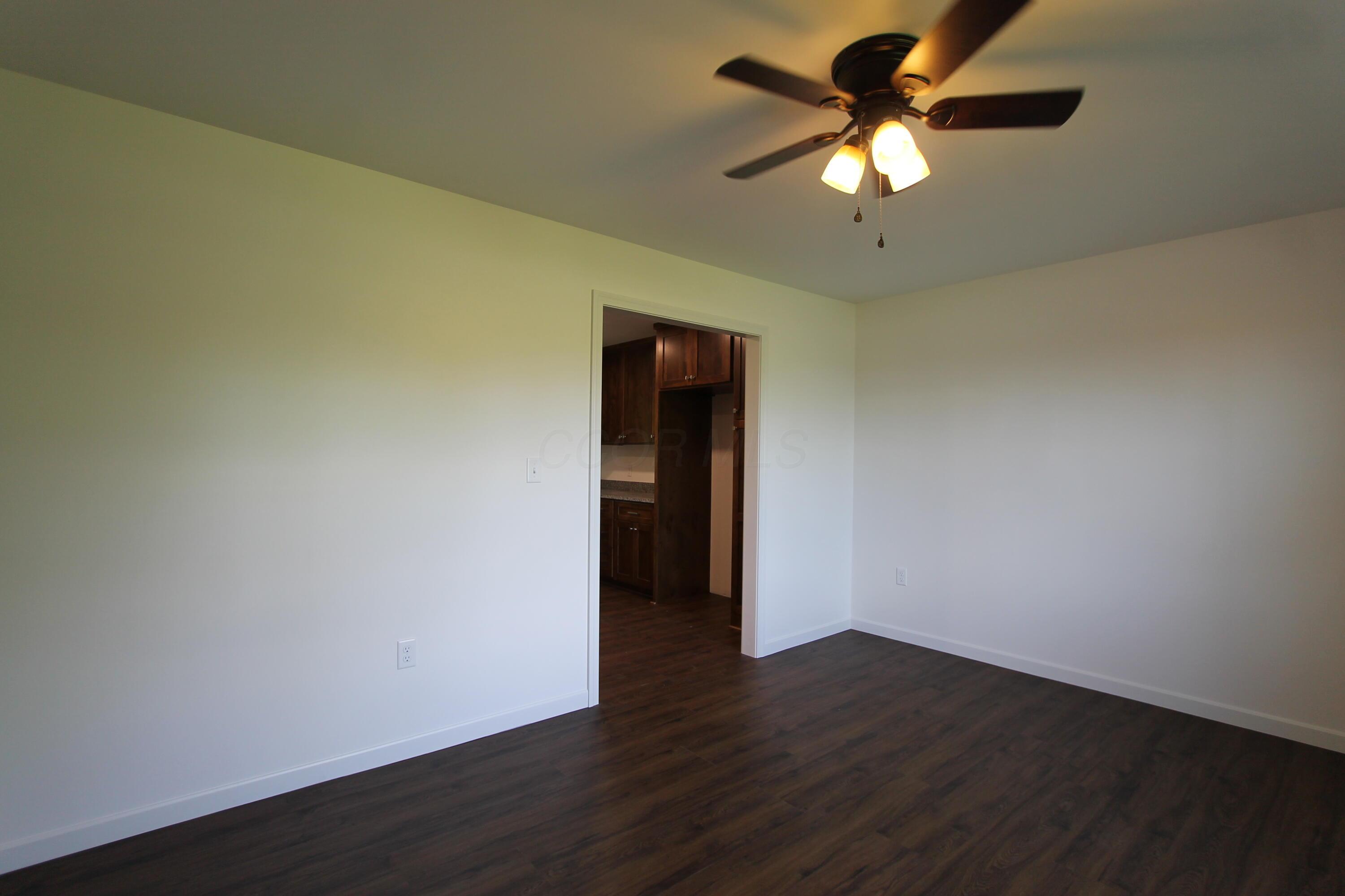 11517 Kenyon Road Property Photo 8