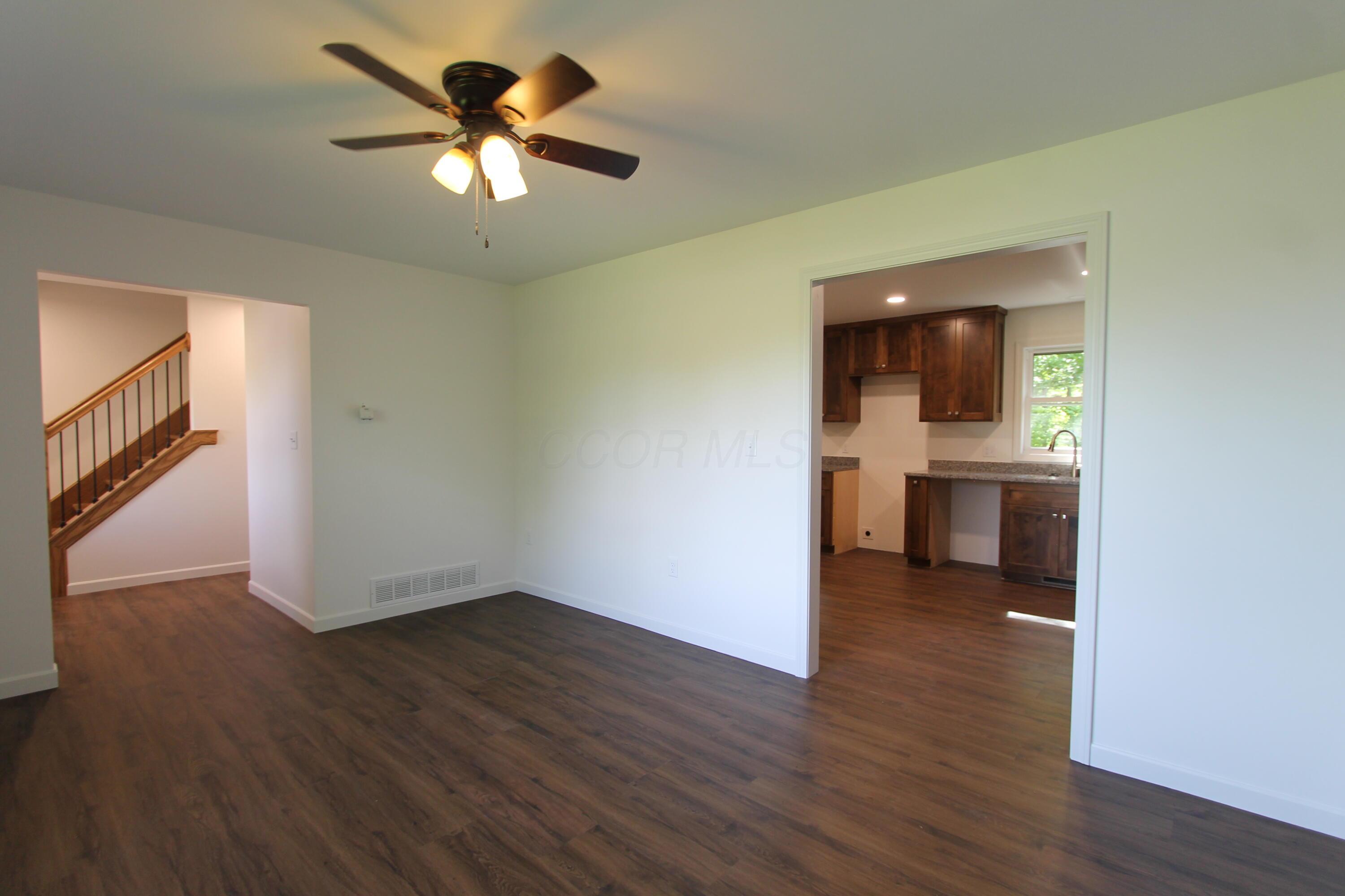 11517 Kenyon Road Property Photo 9