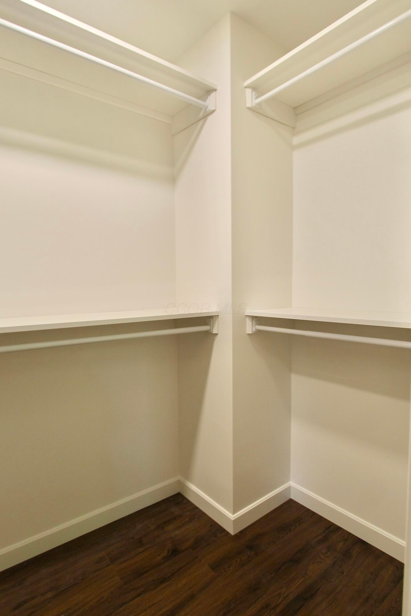 11517 Kenyon Road Property Photo 14