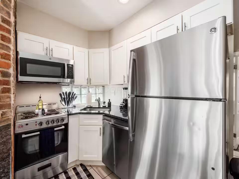 370 Forest Street Property Photo 16
