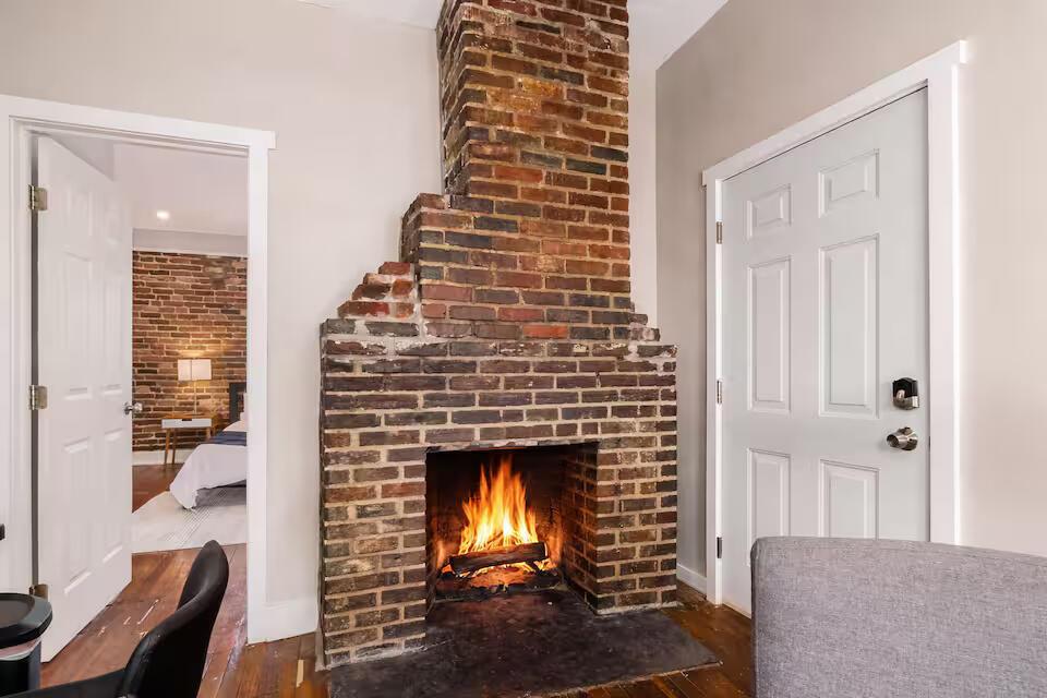 370 Forest Street Property Photo 35