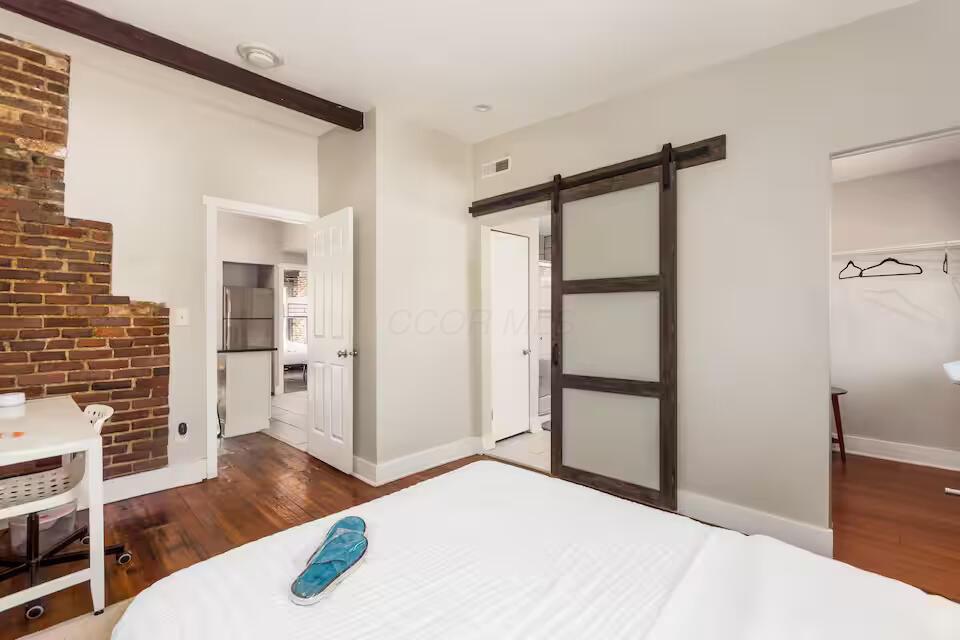 370 Forest Street Property Photo 42