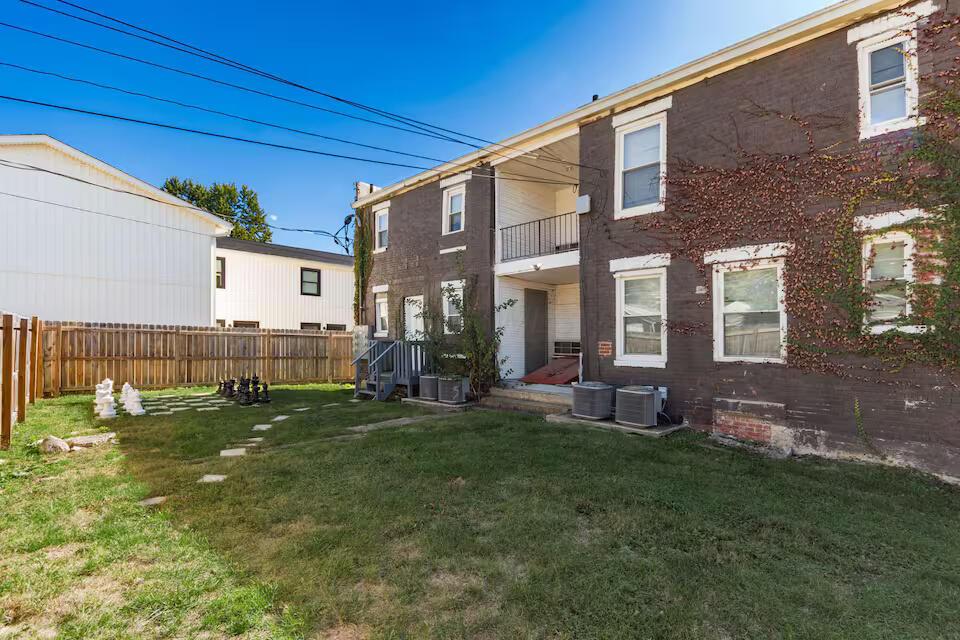 370 Forest Street Property Photo 52
