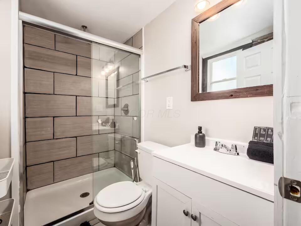 370 Forest Street Property Photo 55