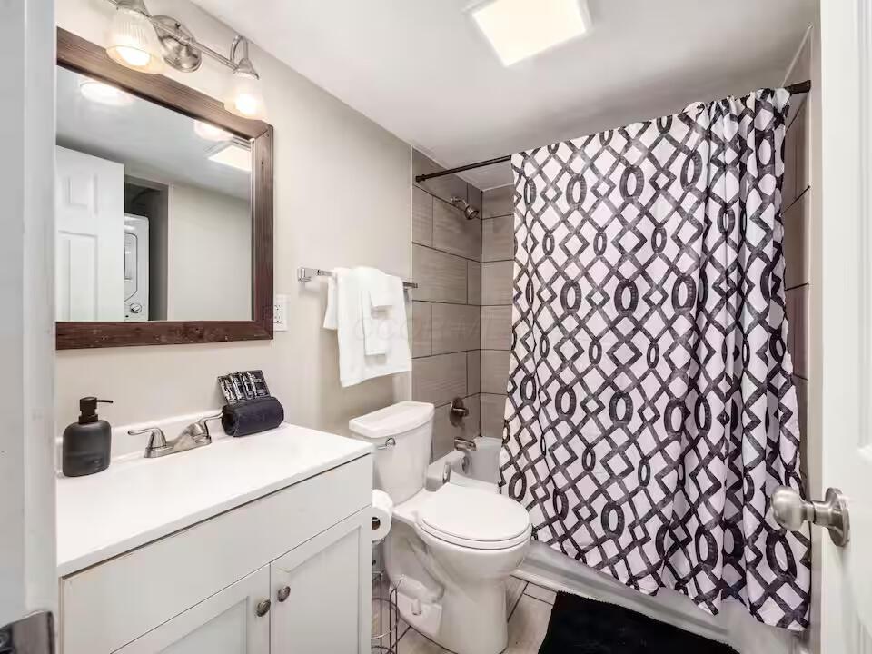 370 Forest Street Property Photo 67