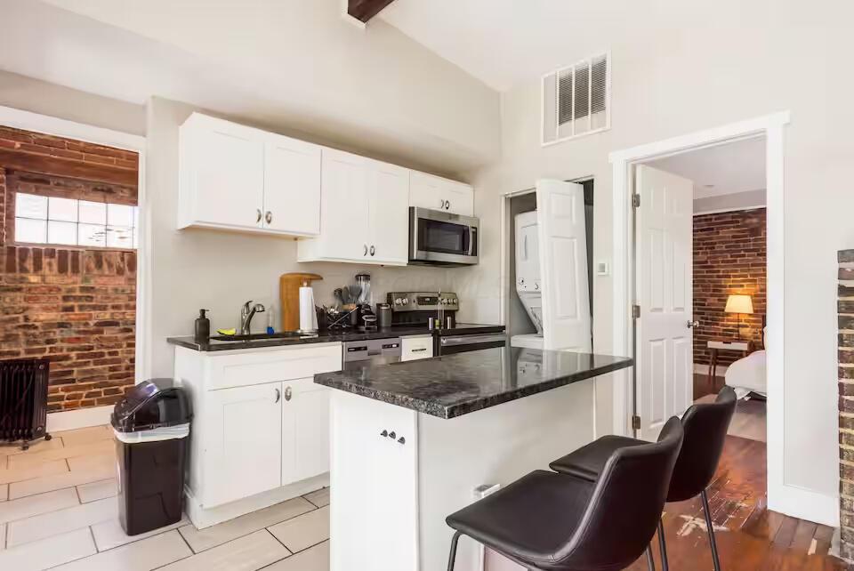 370 Forest Street Property Photo 75