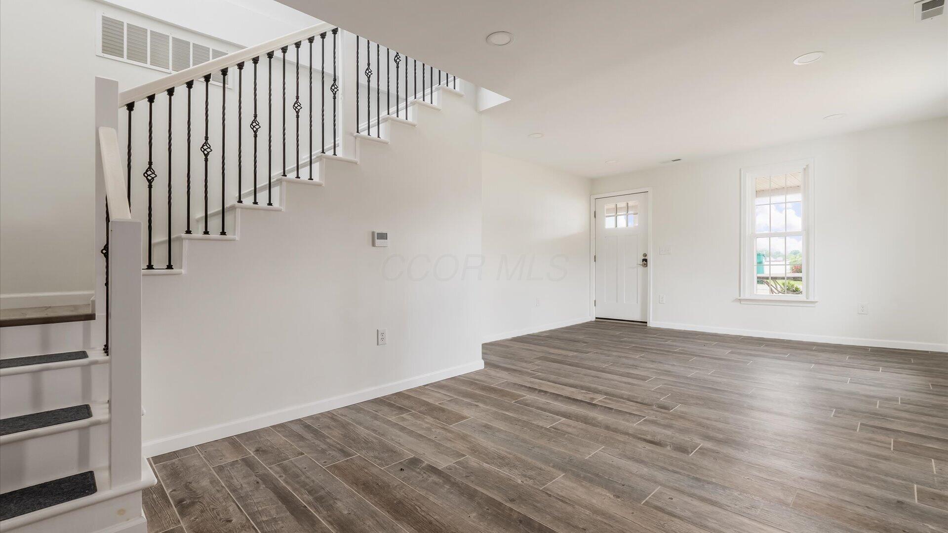 4891 Decker Avenue Ne Property Photo 9