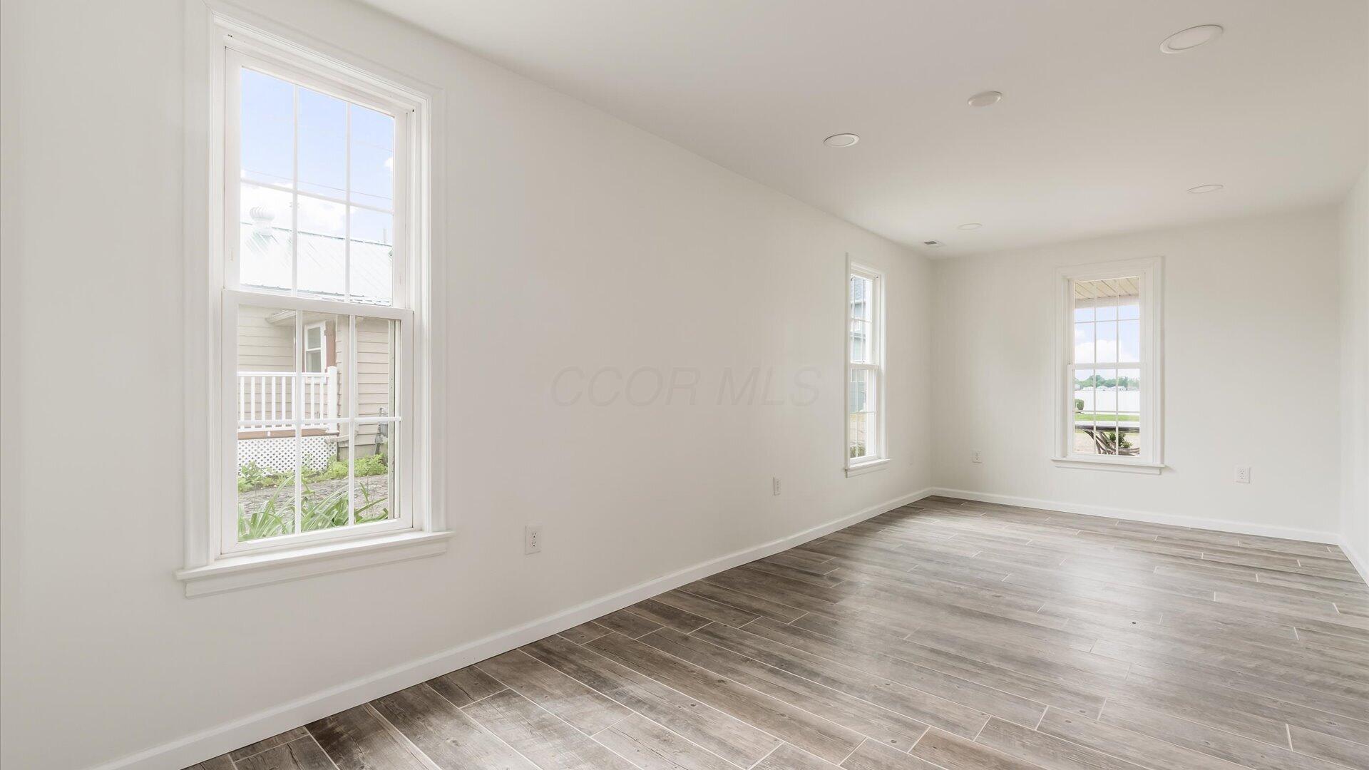 4891 Decker Avenue Ne Property Photo 15