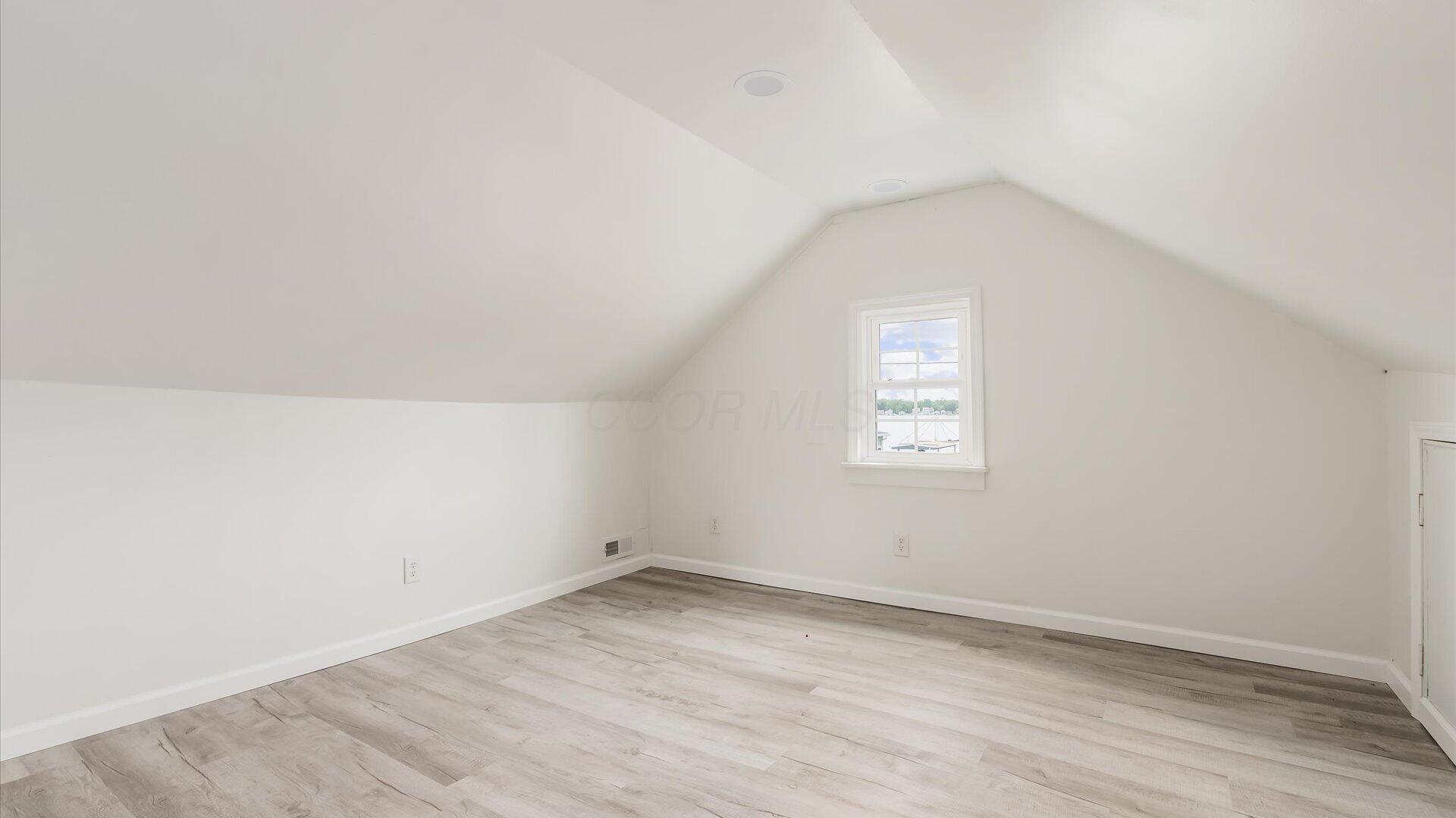 4891 Decker Avenue Ne Property Photo 22