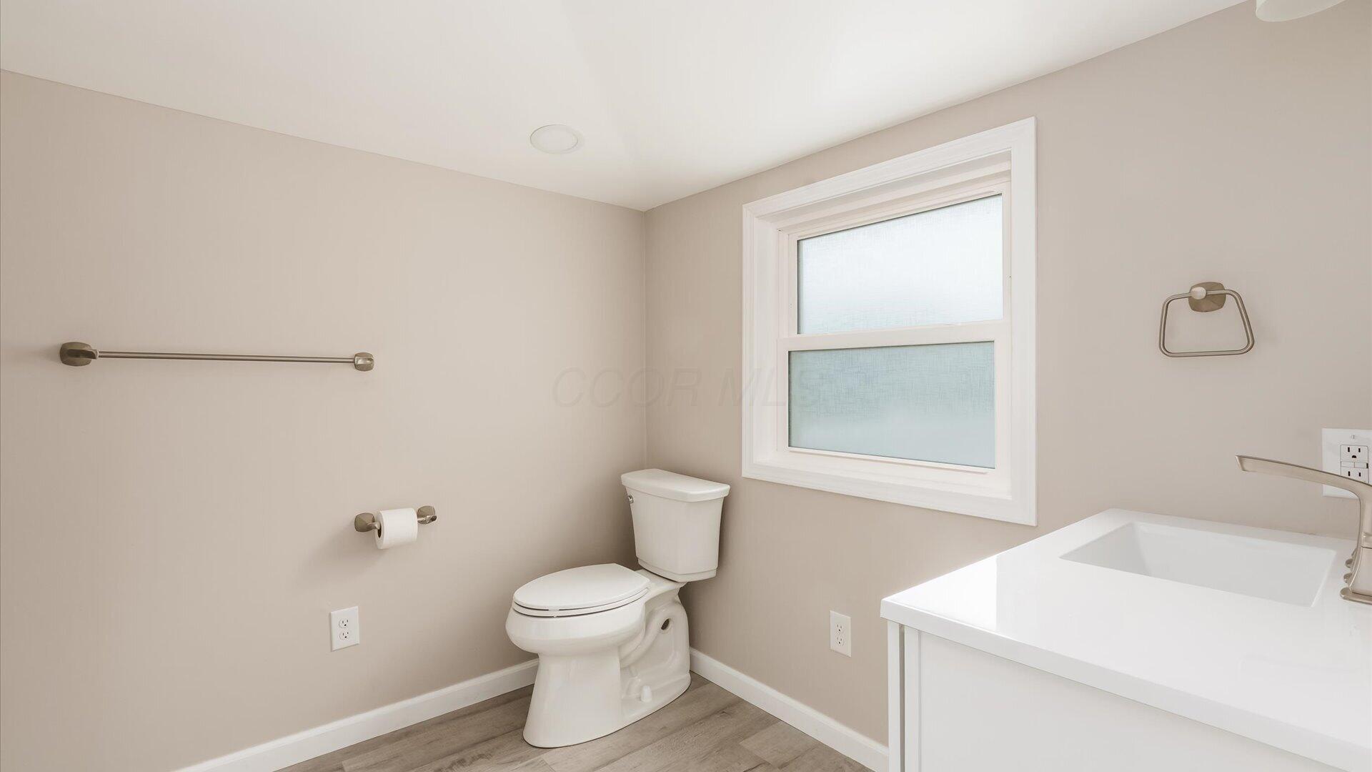 4881 Decker Avenue Ne Property Photo 23