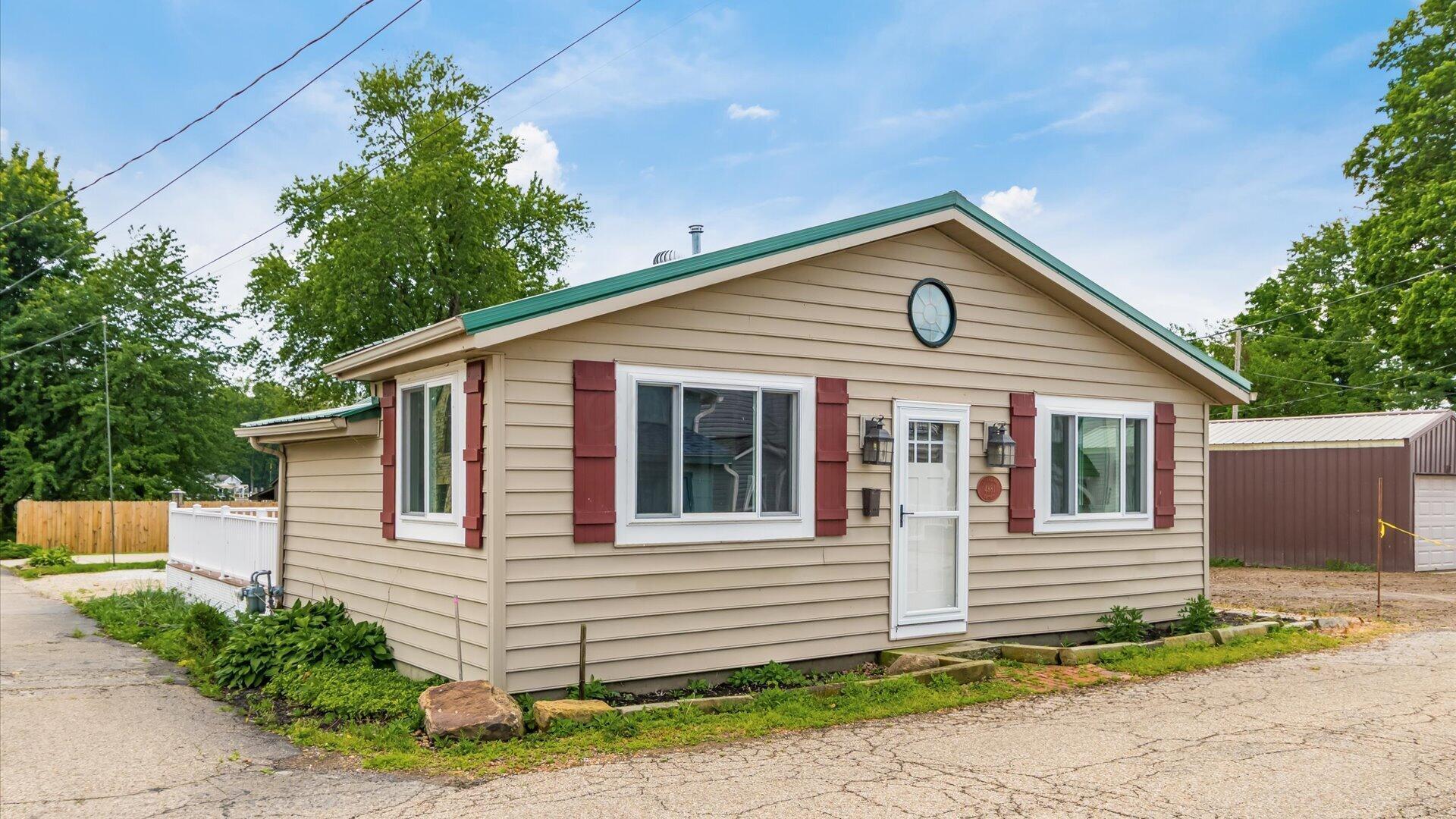 4881 Decker Avenue Ne Property Photo 26