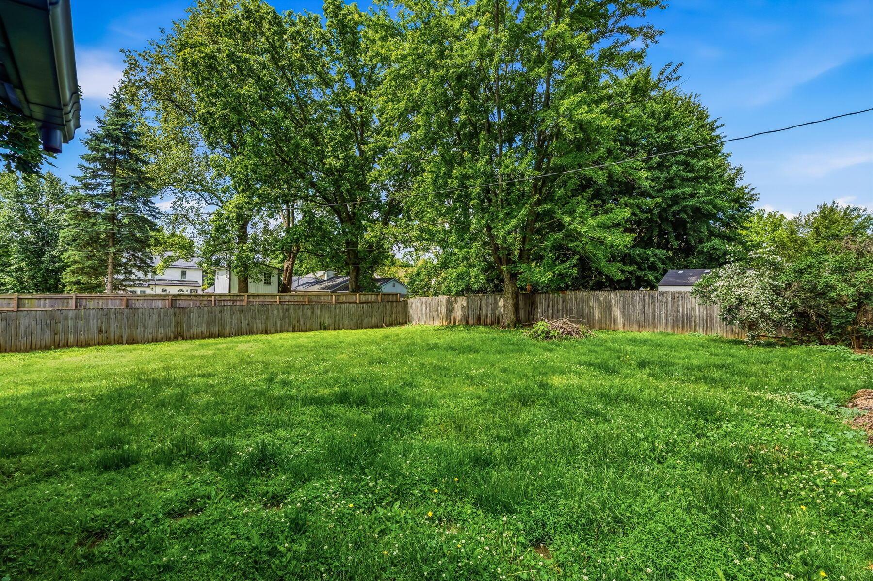 437 Boyce Street Property Photo 25
