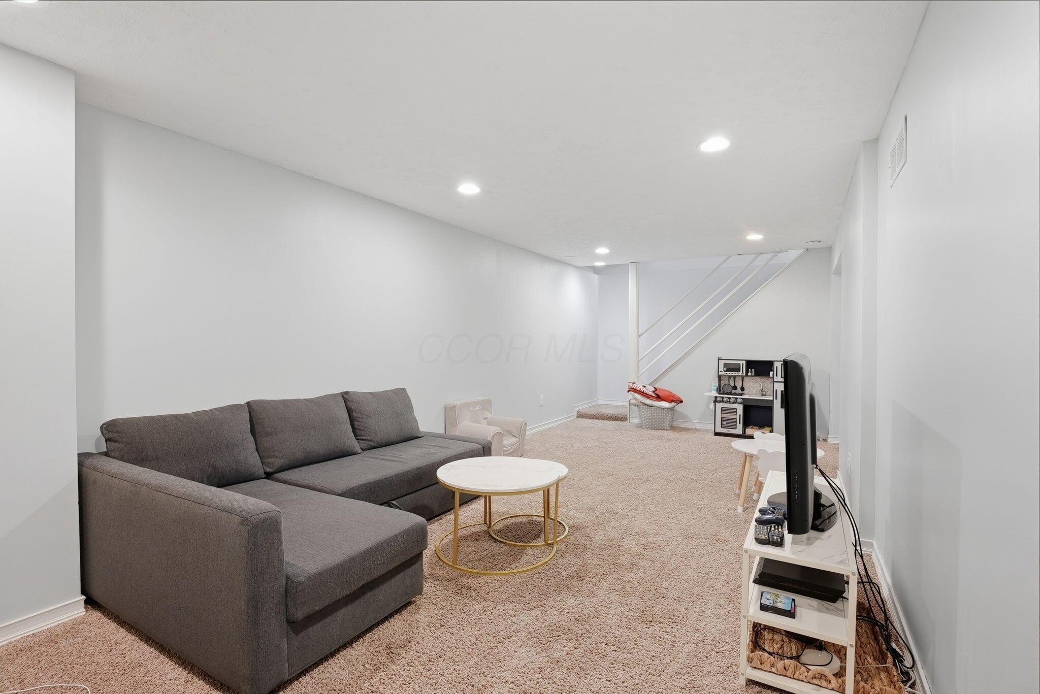 275 Spruce Hill Drive Property Photo 32