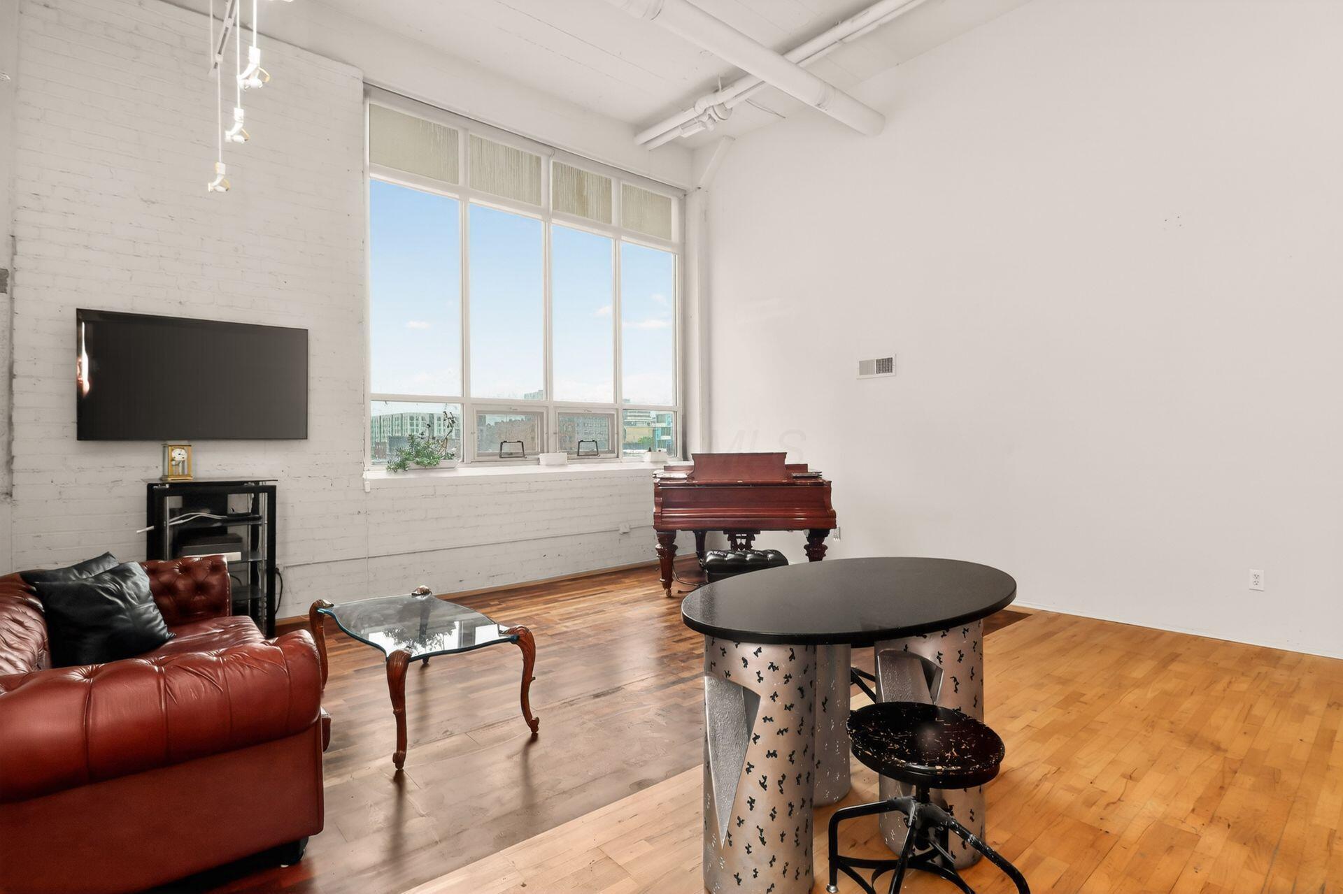 60 E Spring Street, 317 Property Photo 22