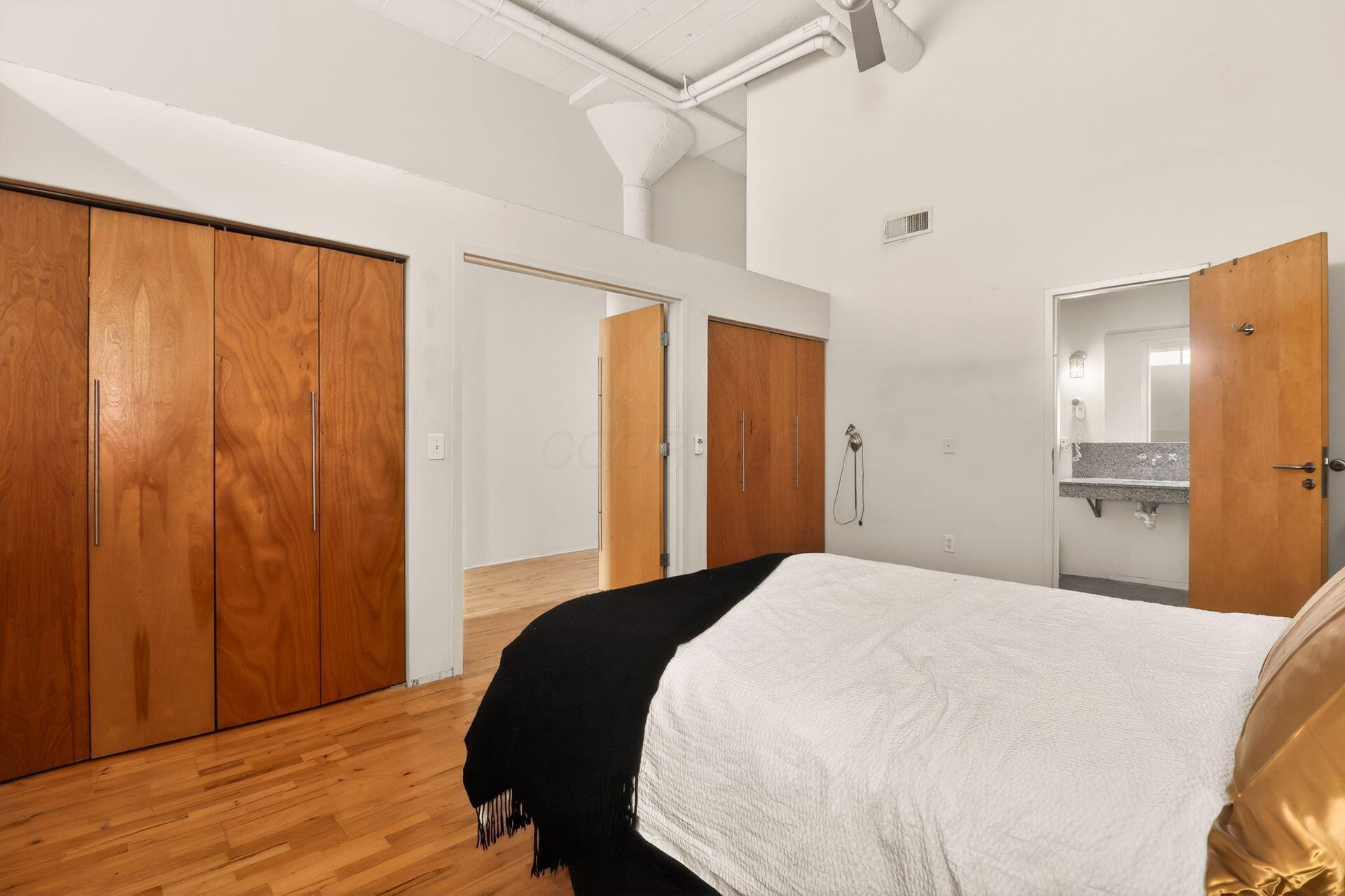 60 E Spring Street, 317 Property Photo 28