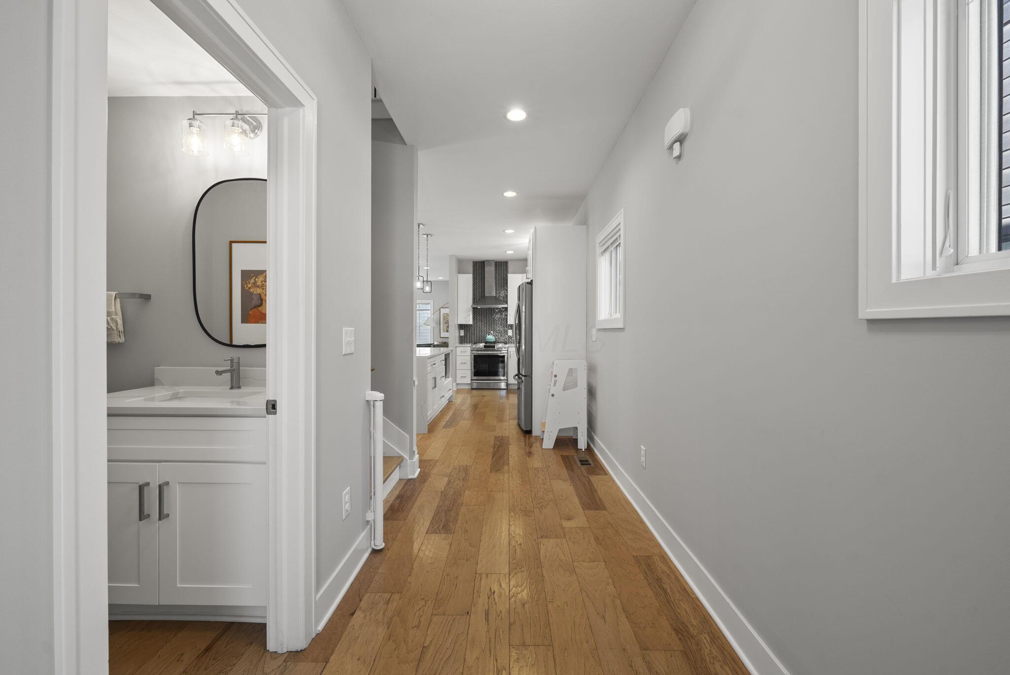 291 E Greenwood Avenue Property Photo 3