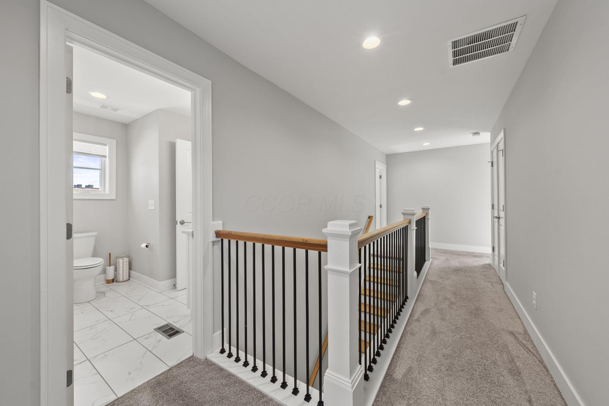 291 E Greenwood Avenue Property Photo 30