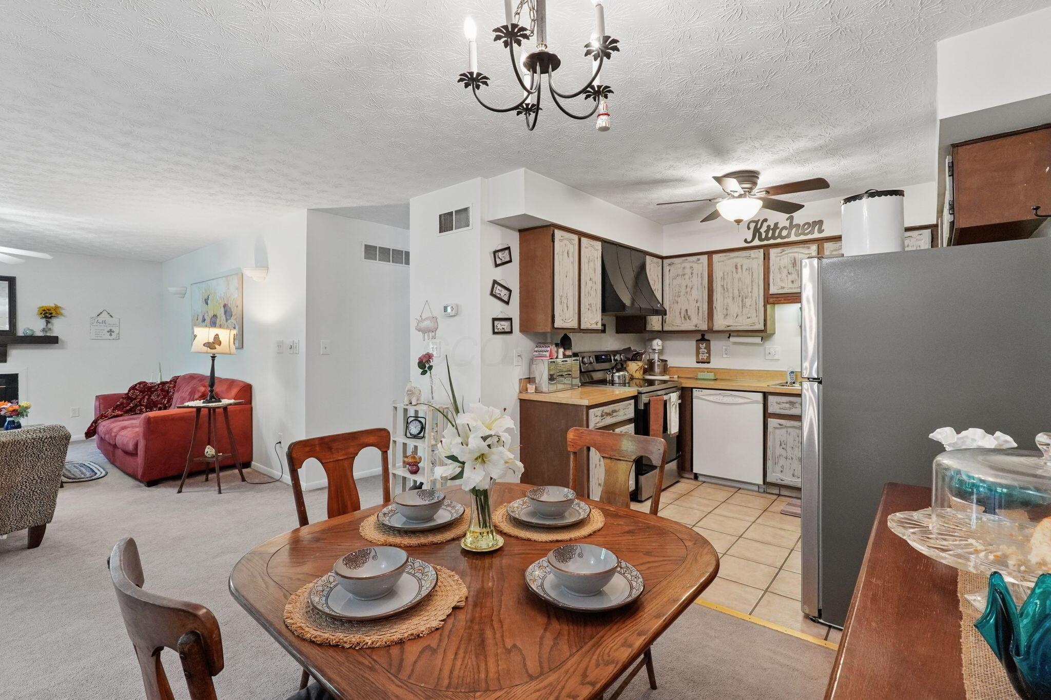 5643 Blendon Valley Drive Property Photo 11