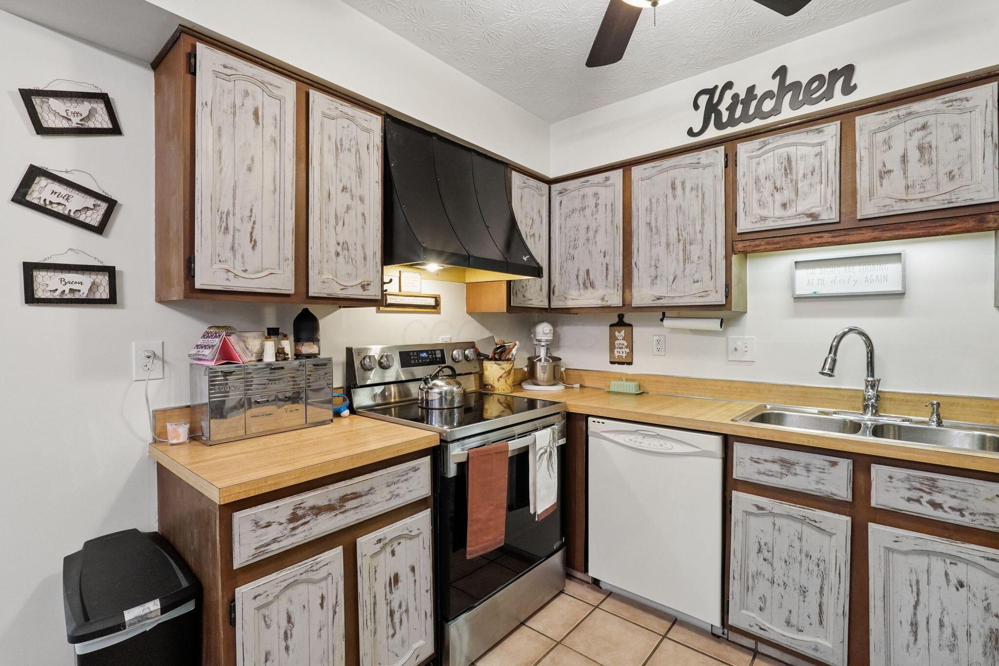 5643 Blendon Valley Drive Property Photo 15