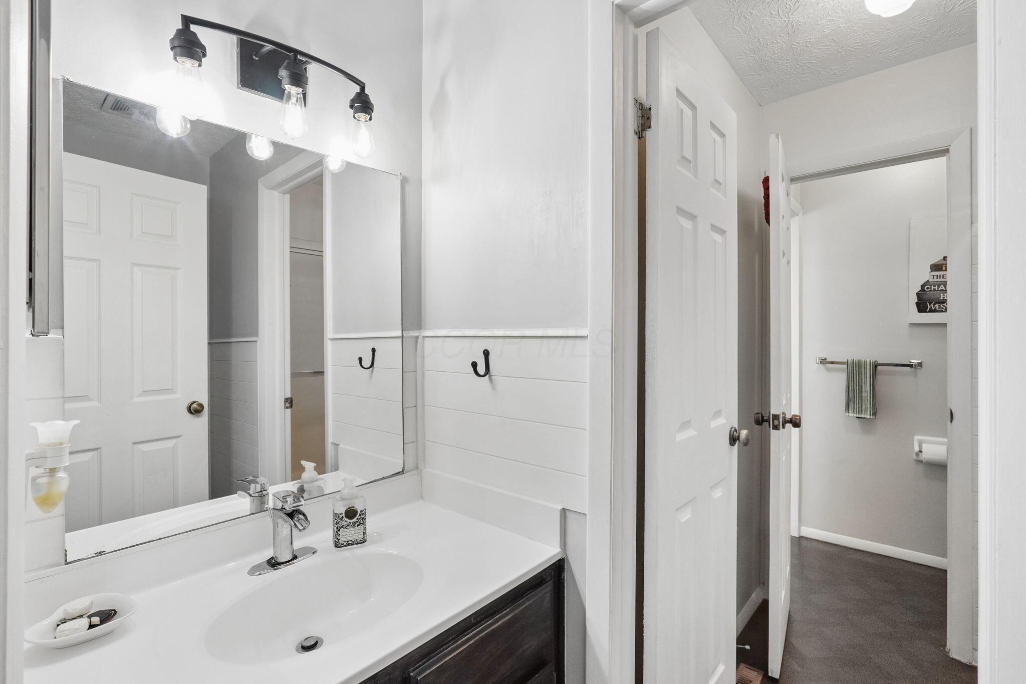 5643 Blendon Valley Drive Property Photo 23