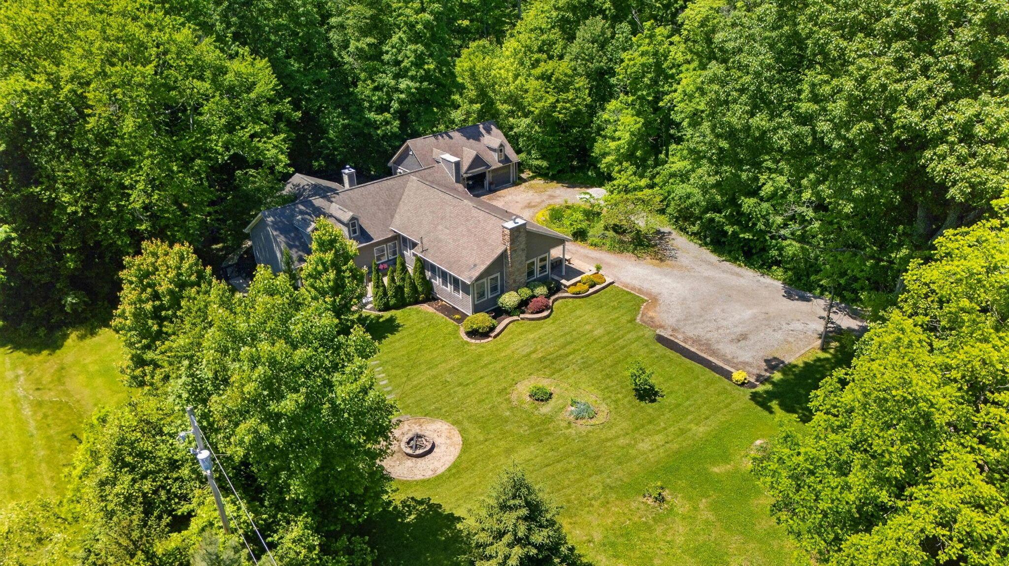 3951 Clotts Road Property Photo 2