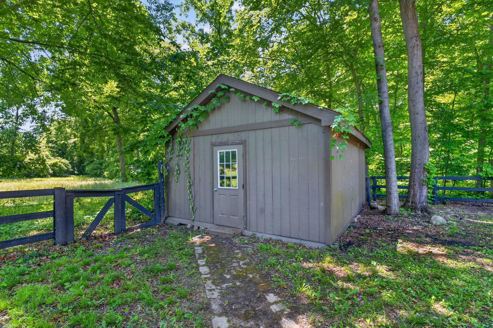 3951 Clotts Road Property Photo 32
