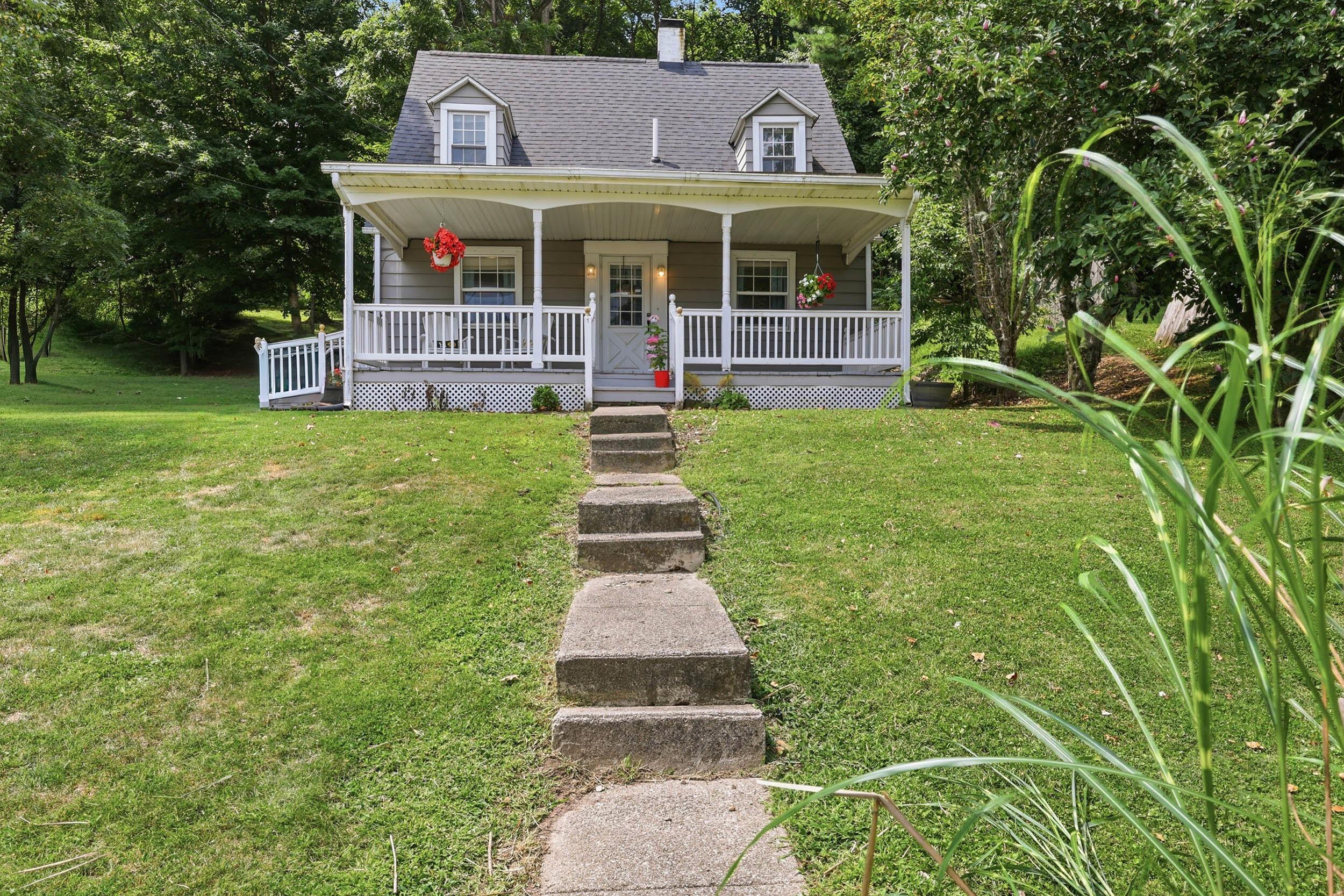 630 Fairgrounds Road Property Photo 1