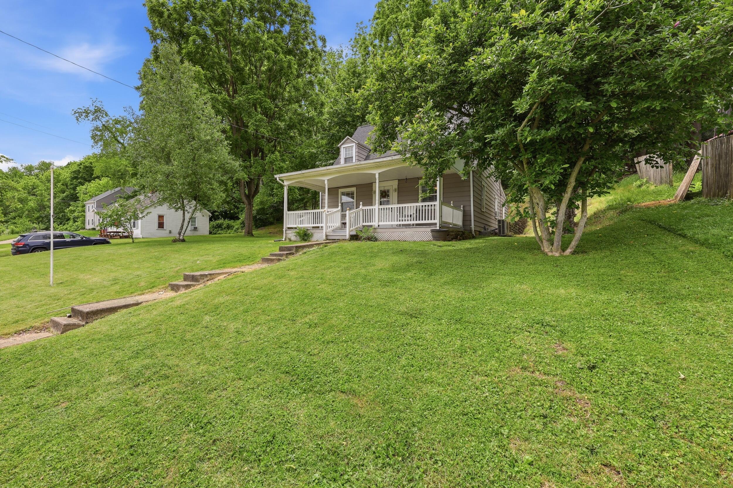 630 Fairgrounds Road Property Photo 5