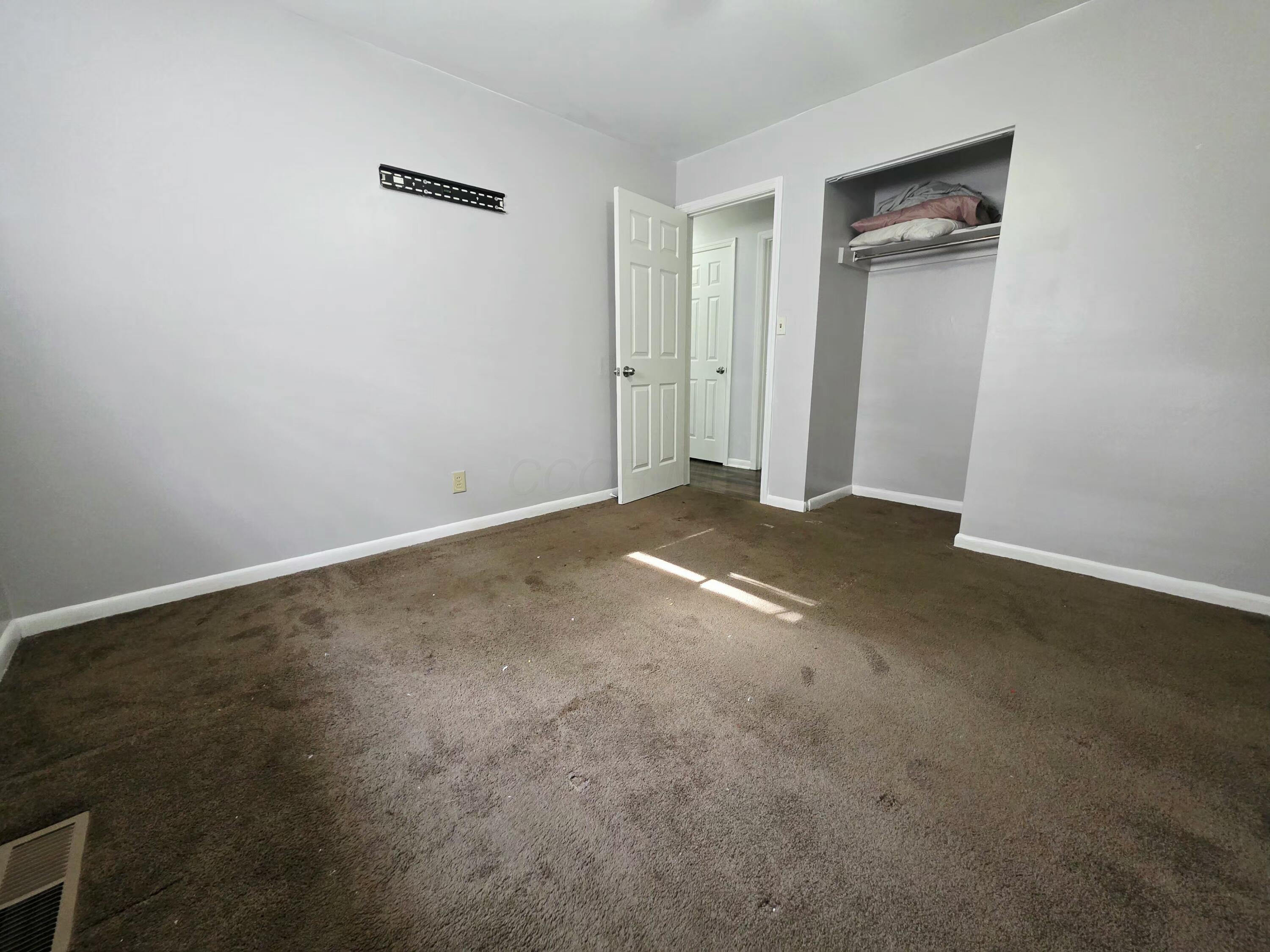 1303 Elderwood Avenue Property Photo 9