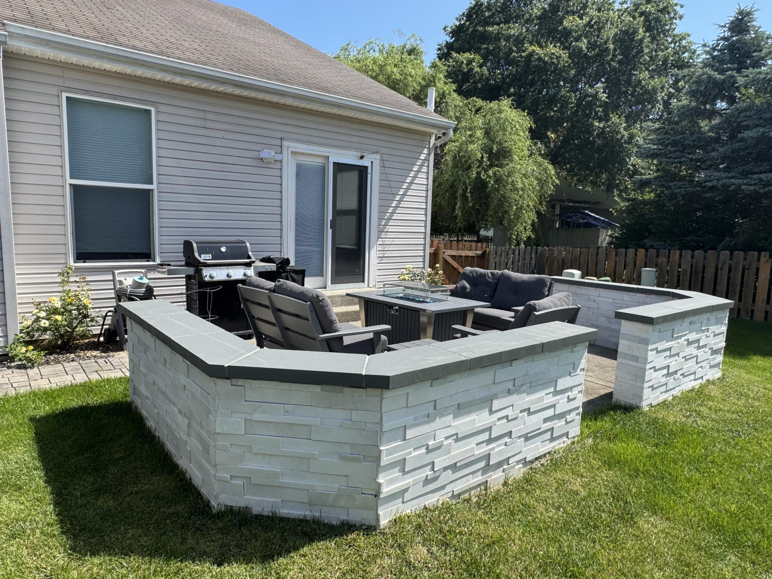 657 Brighton Street Property Photo 4