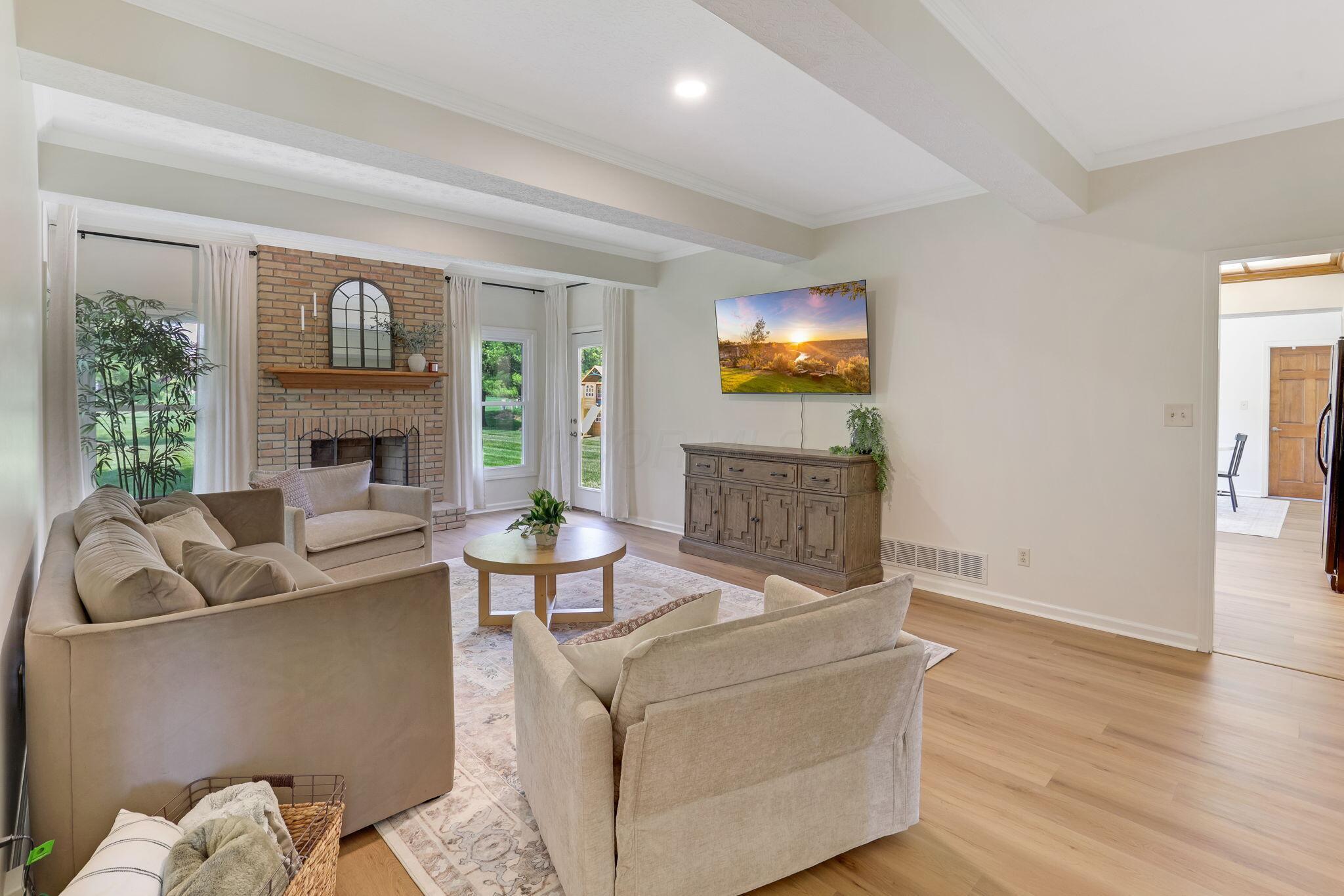 8538 Chateau Drive Property Photo 4