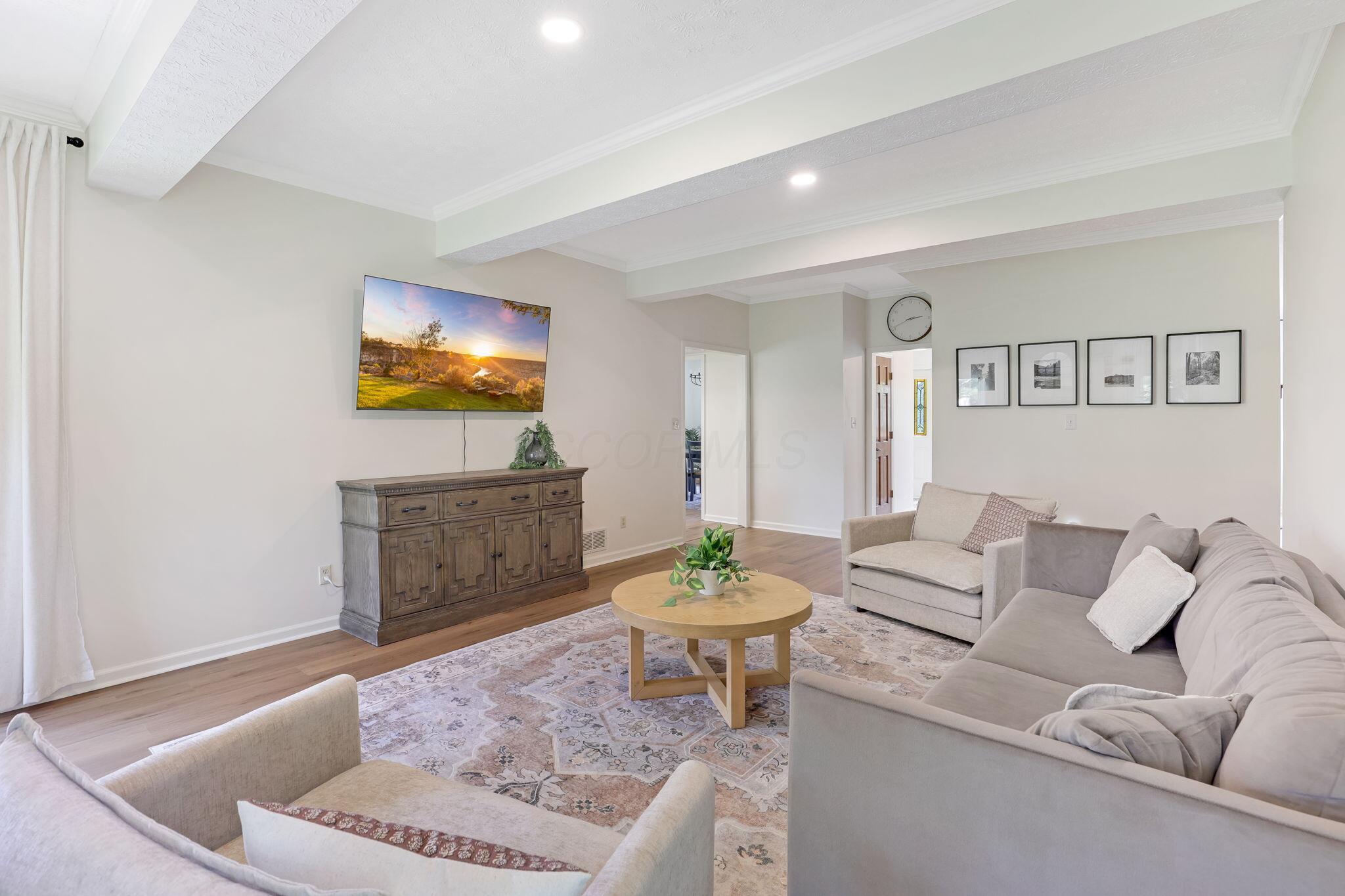 8538 Chateau Drive Property Photo 11