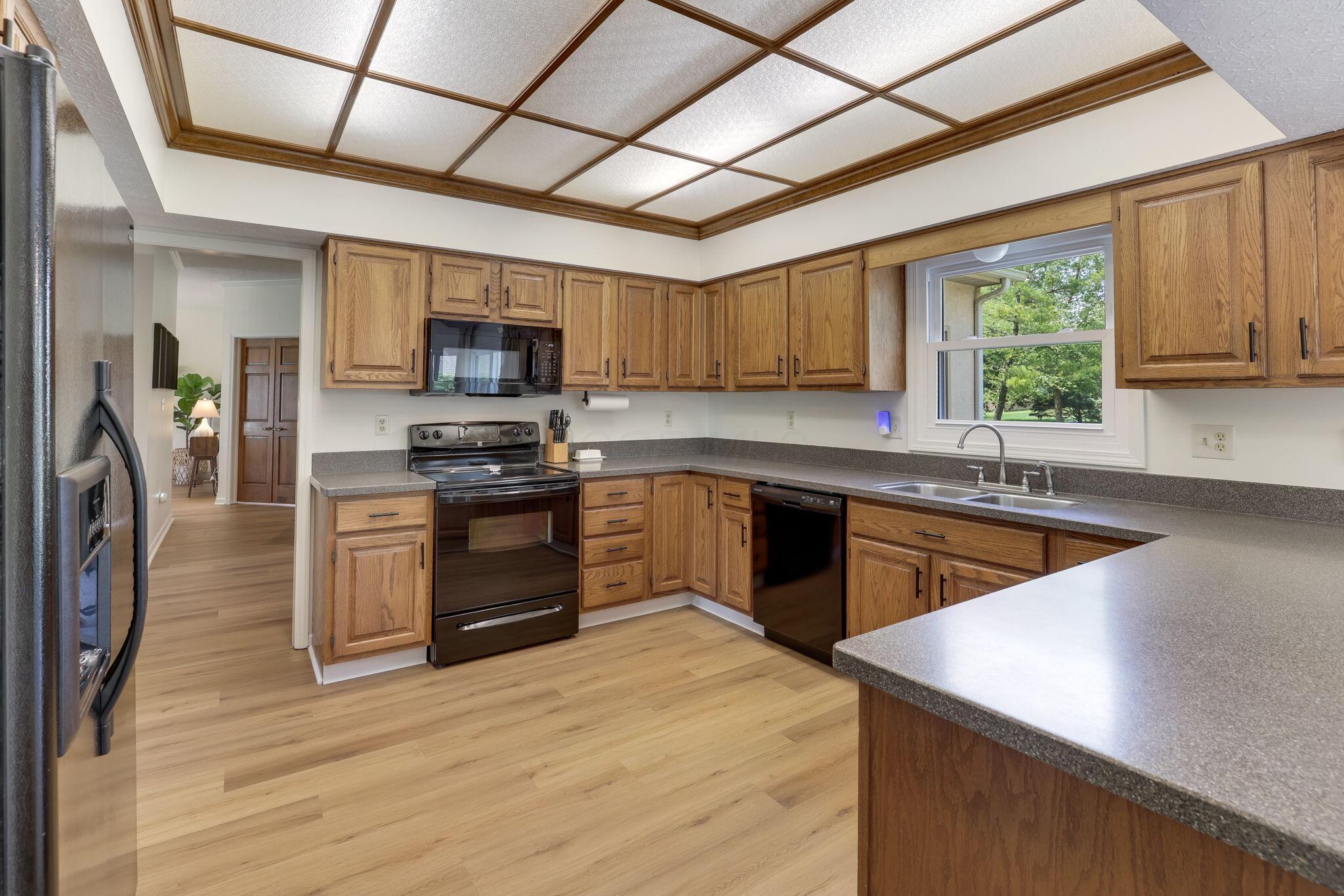 8538 Chateau Drive Property Photo 15