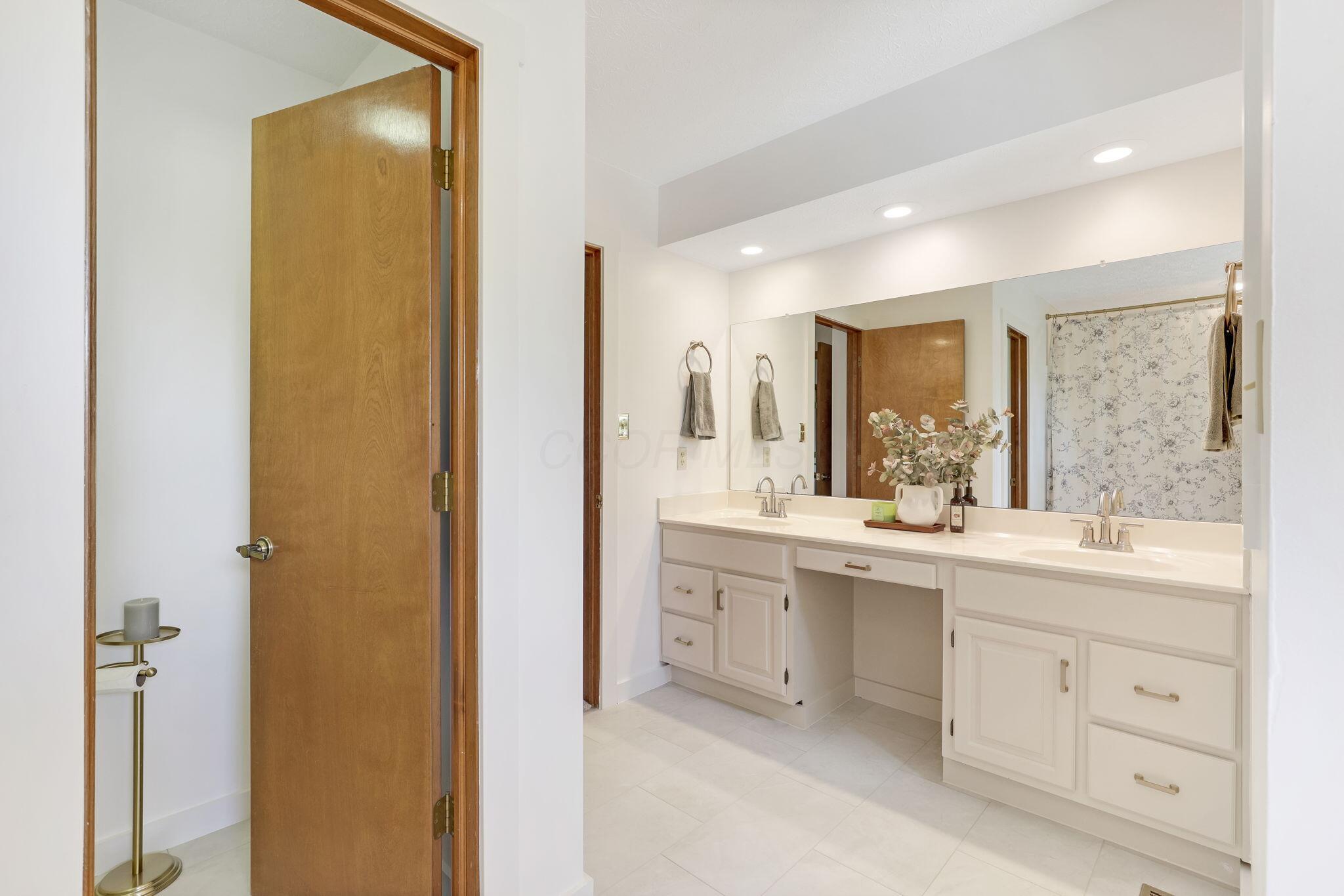 8538 Chateau Drive Property Photo 21