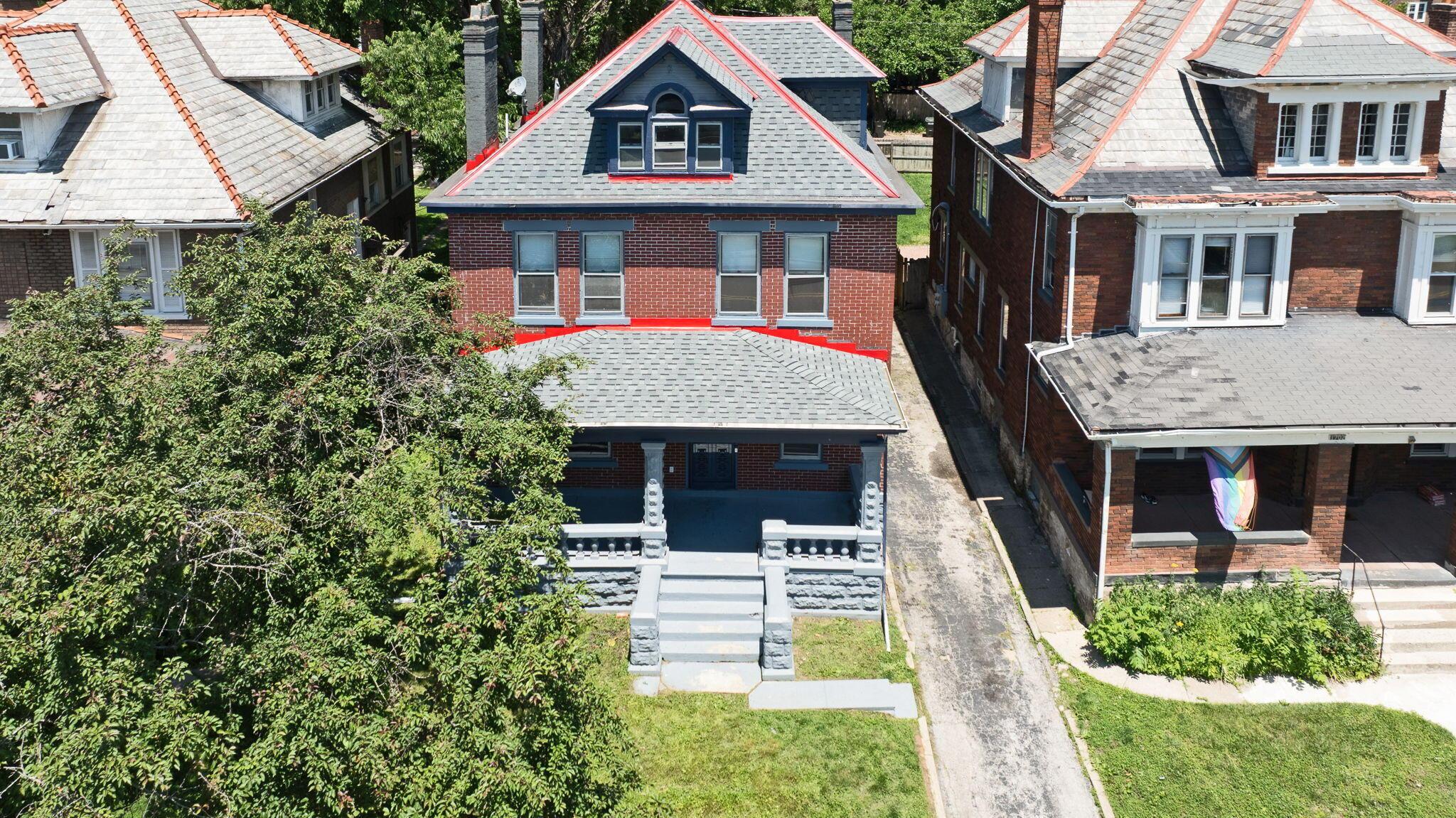 1698 Bryden Road Property Photo 1