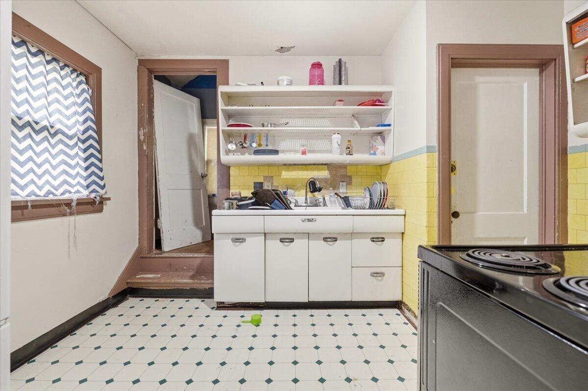 509 Heineman Boulevard Property Photo 7