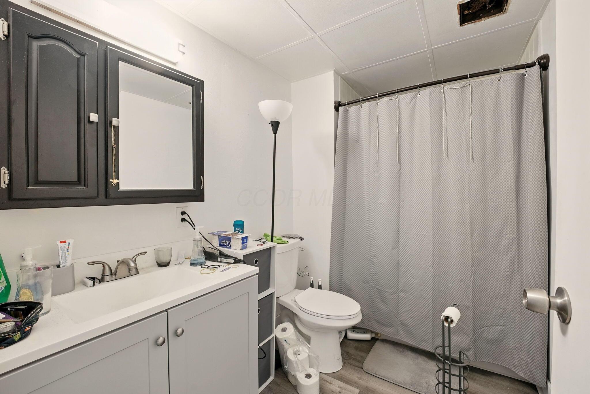 445-447 Thurman Avenue Property Photo 8