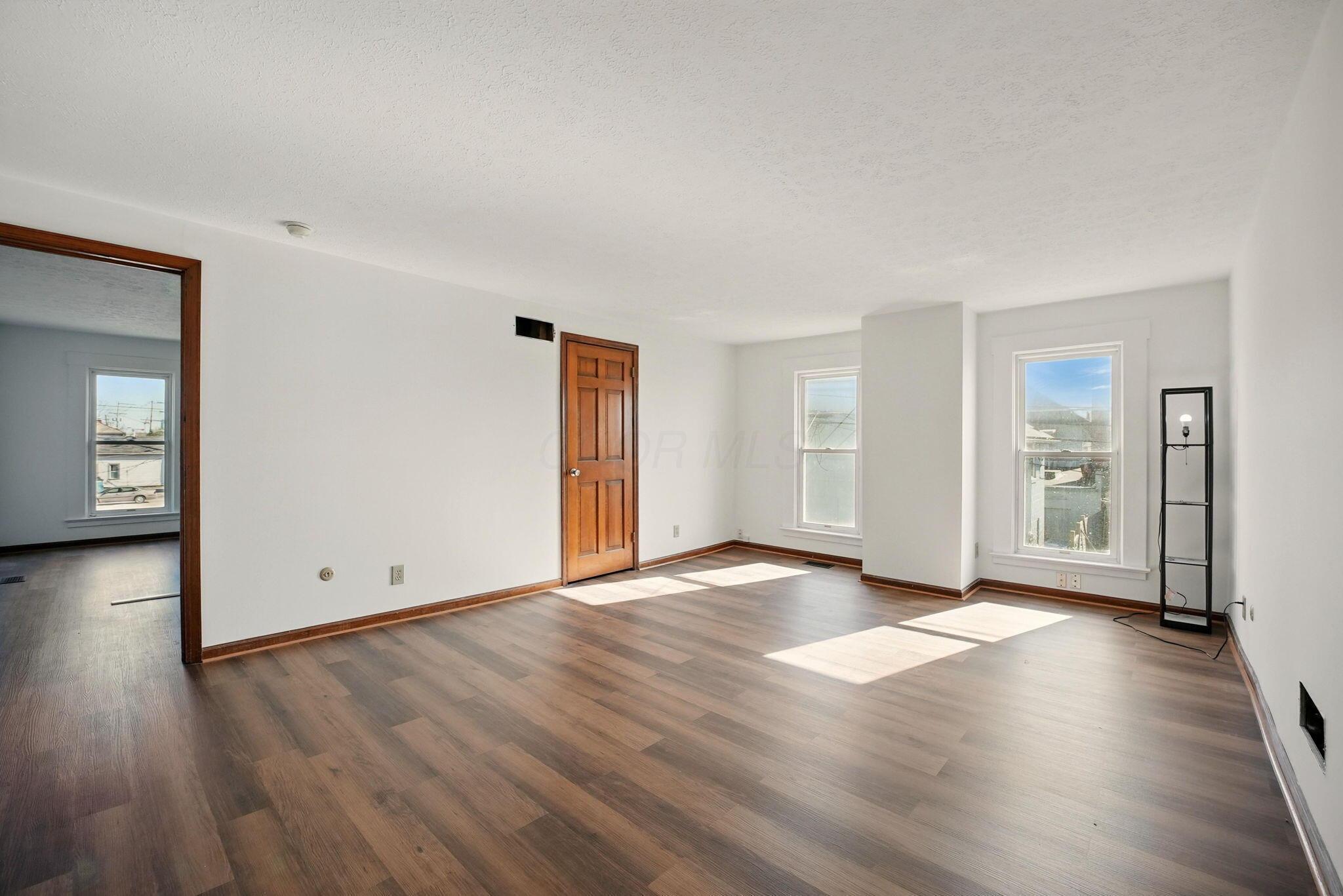 445-447 Thurman Avenue Property Photo 14