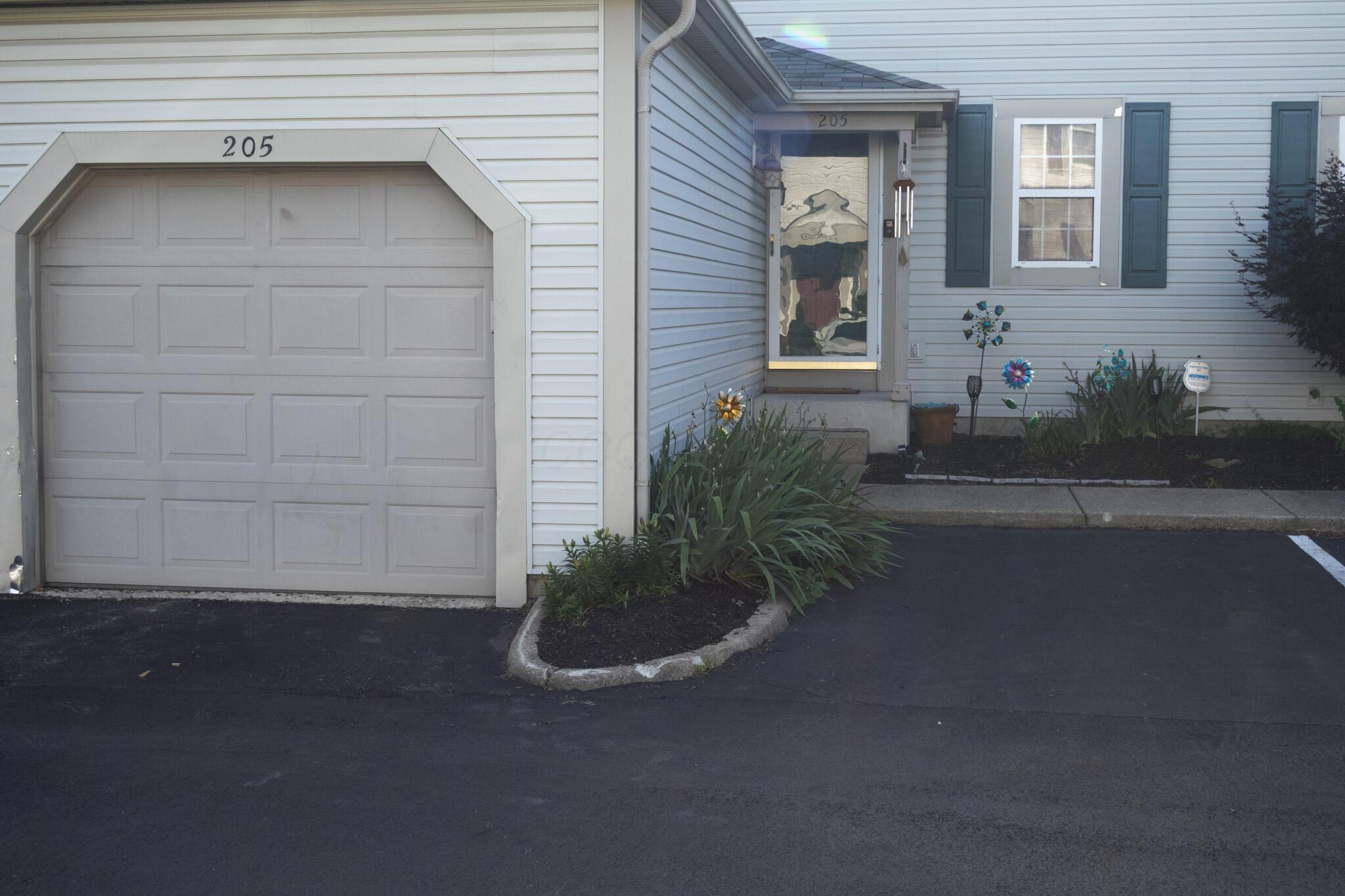 205 Malloy Lane, 74c Property Photo 2