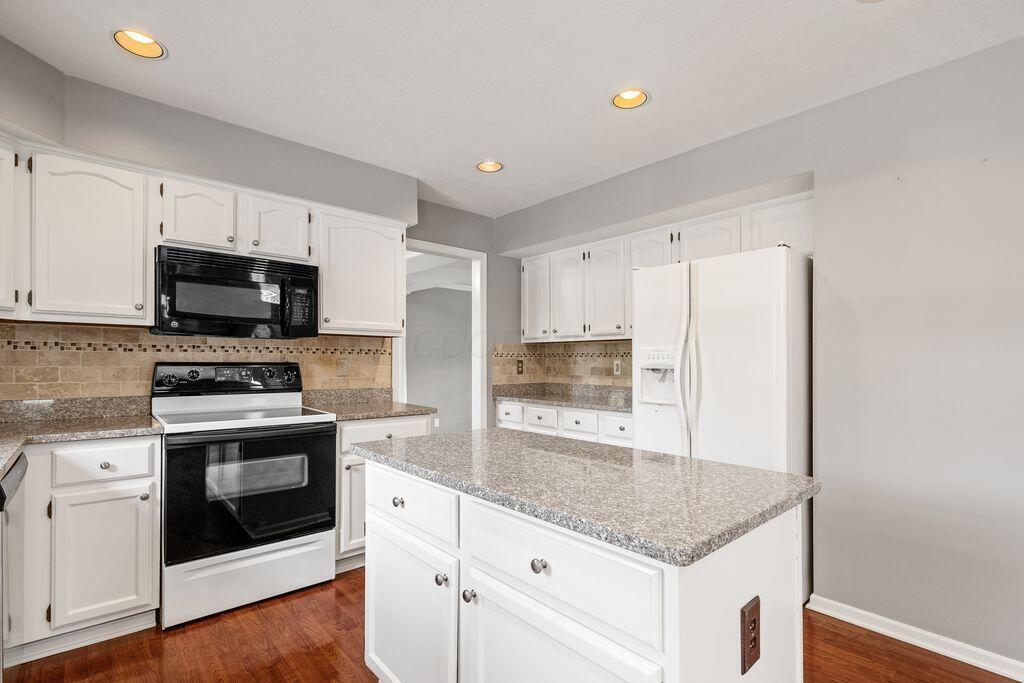 266 Oakham Court Property Photo 20