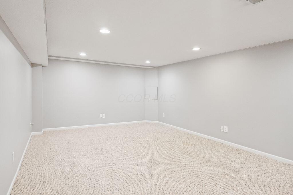 266 Oakham Court Property Photo 28