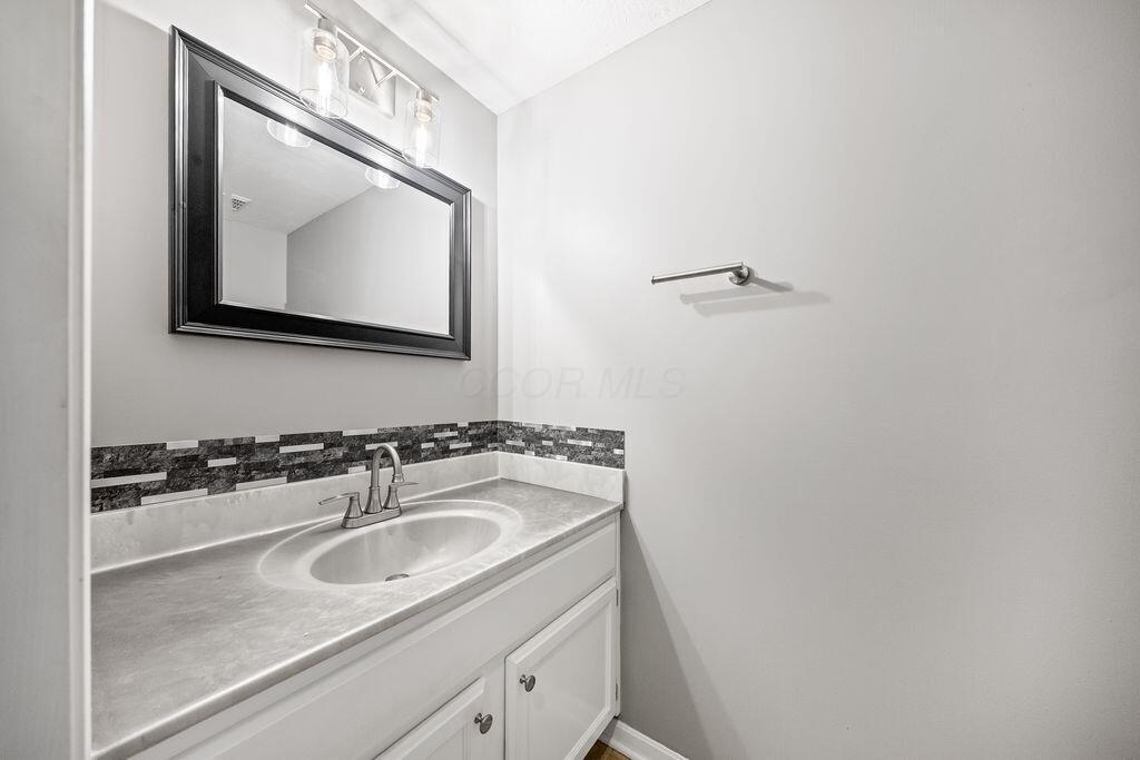266 Oakham Court Property Photo 34