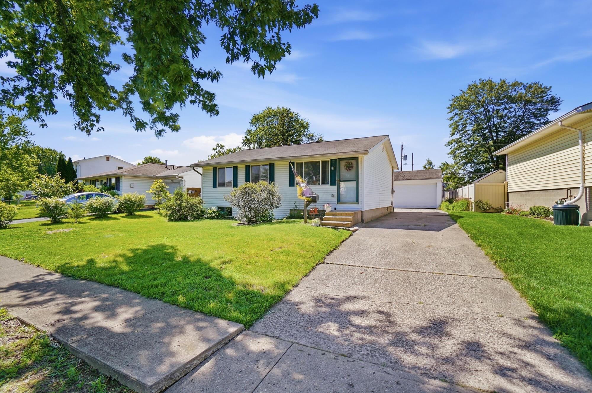2093 Tupsfield Road Property Photo 4