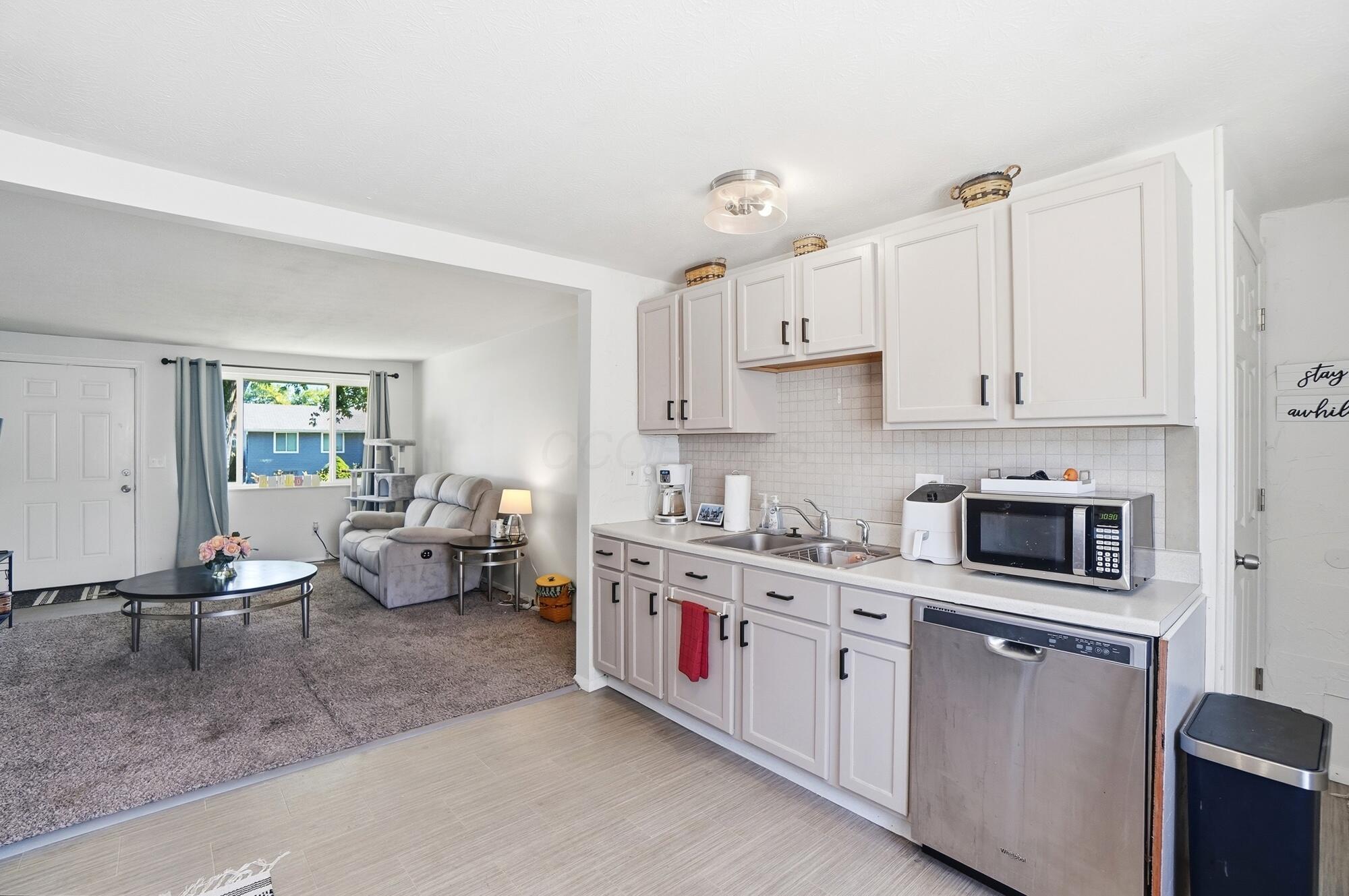 2093 Tupsfield Road Property Photo 11