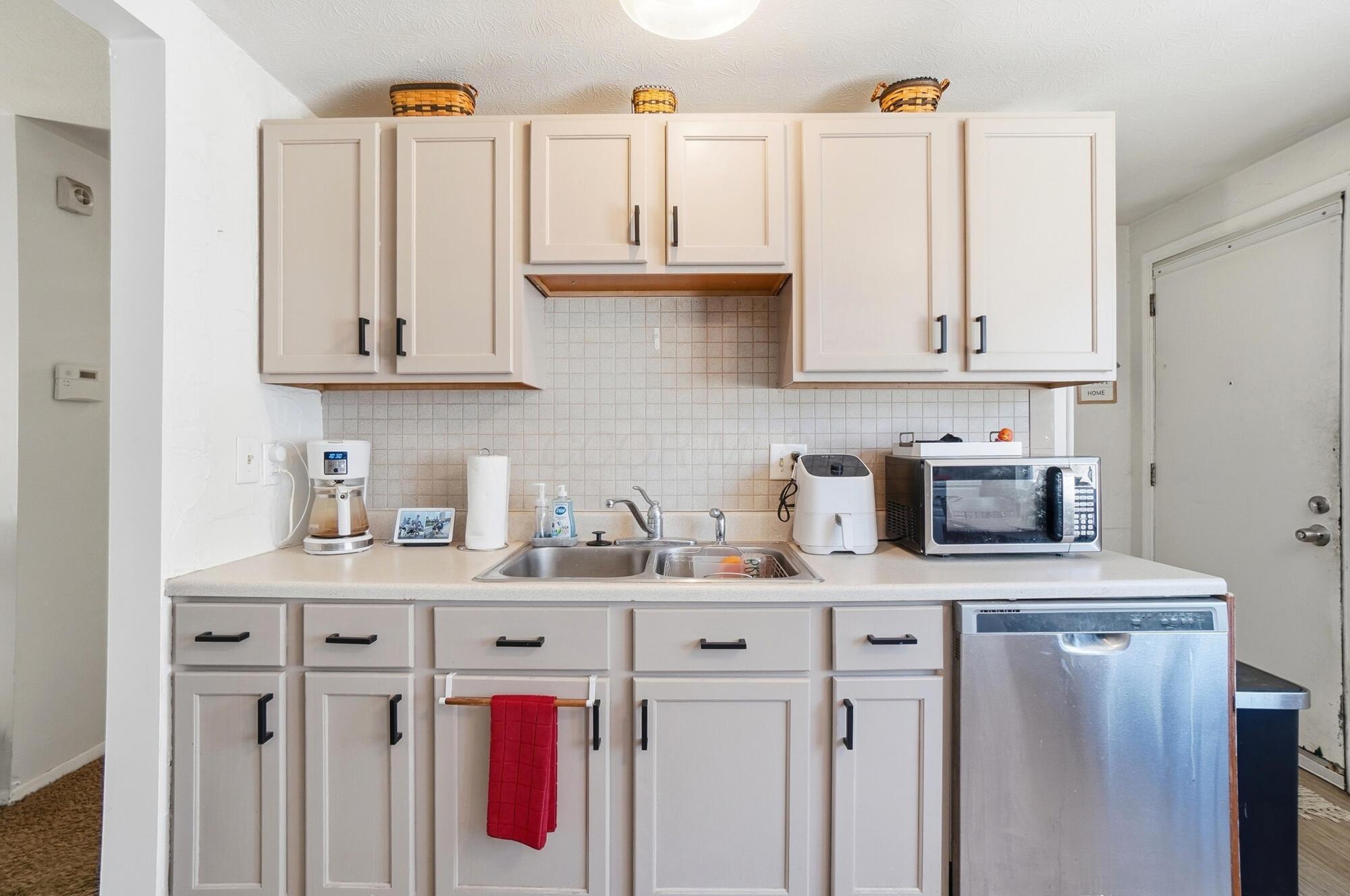 2093 Tupsfield Road Property Photo 12