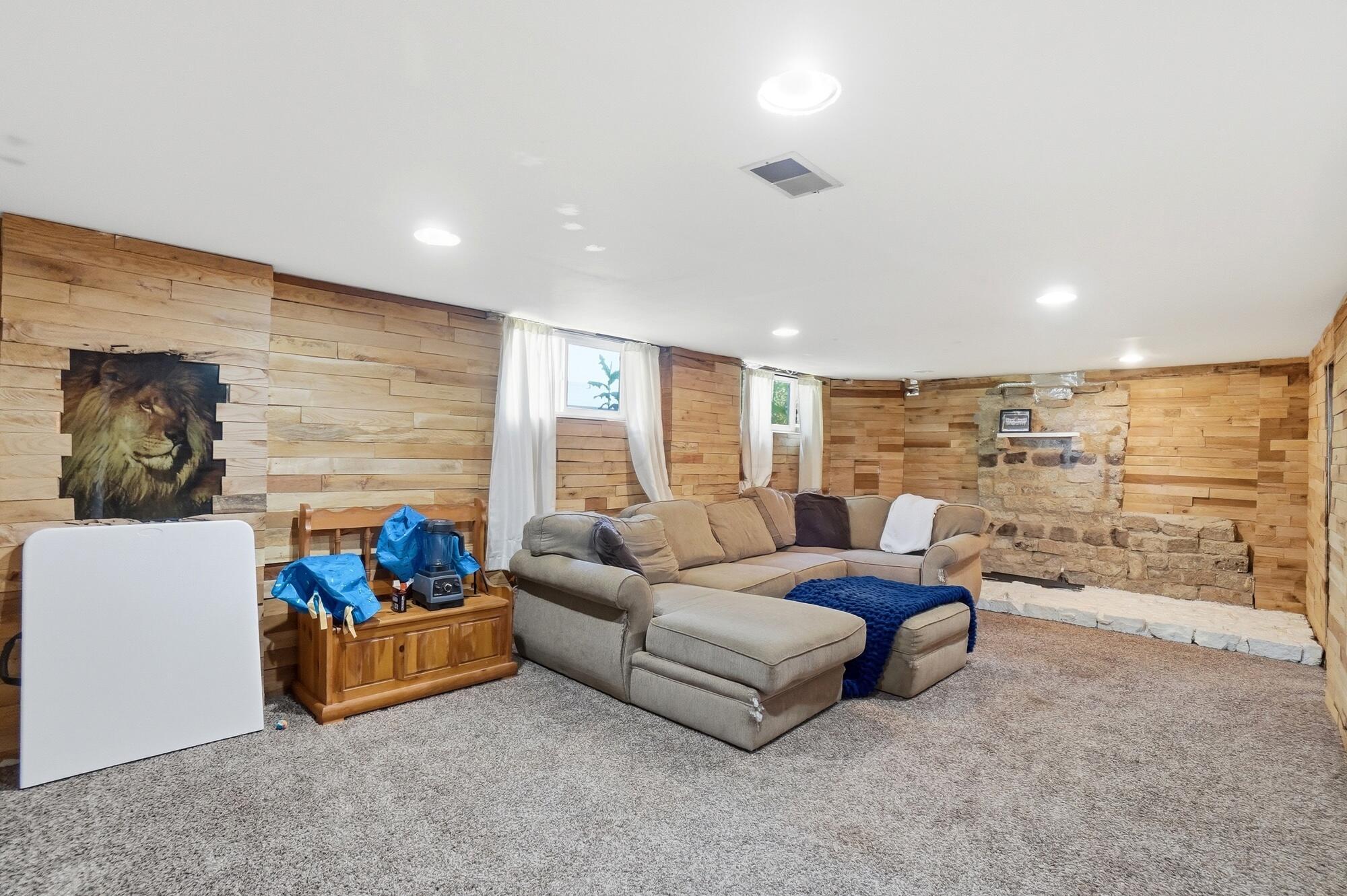 2093 Tupsfield Road Property Photo 23